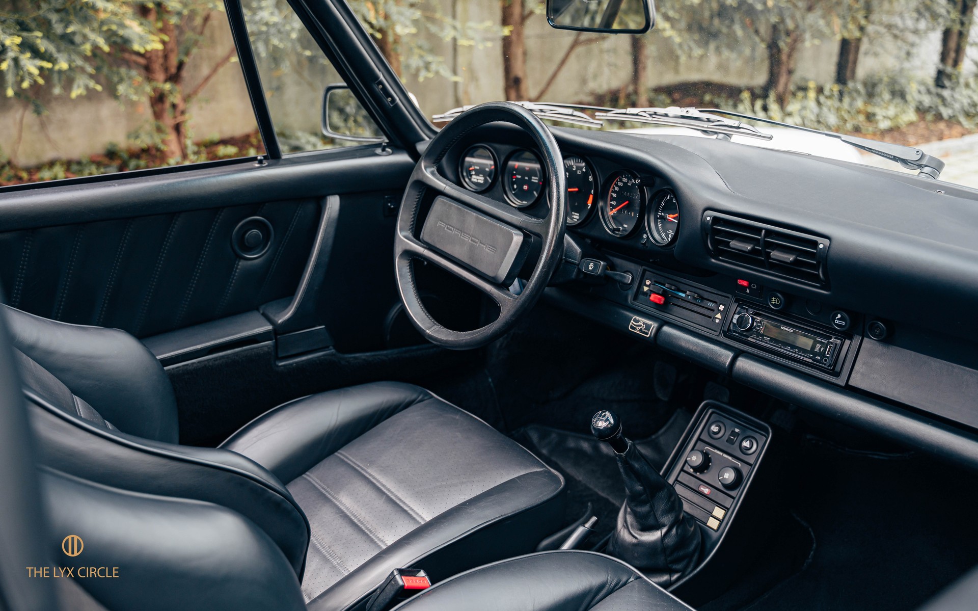 PORSCHE 911 Carrera Targa-image-10