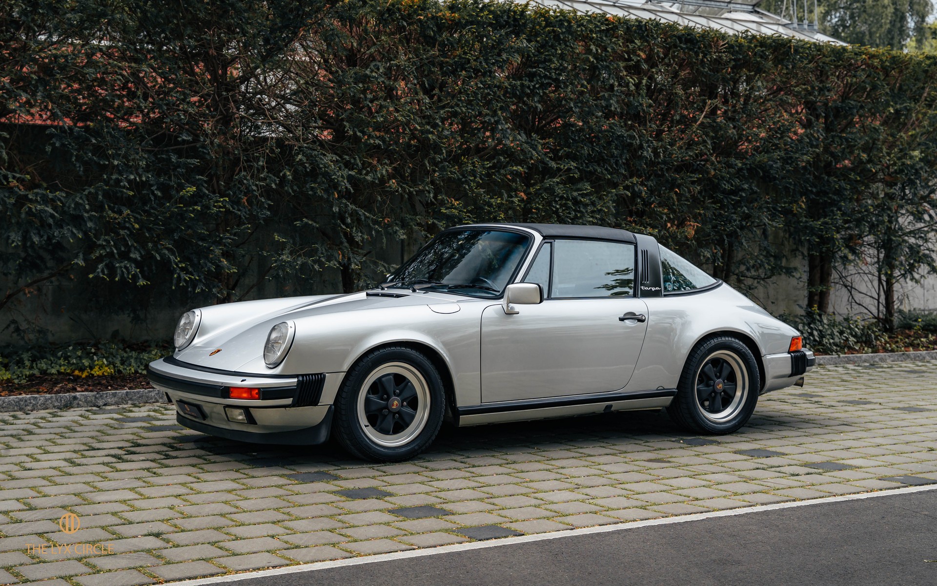 PORSCHE 911 Carrera Targa-image-1