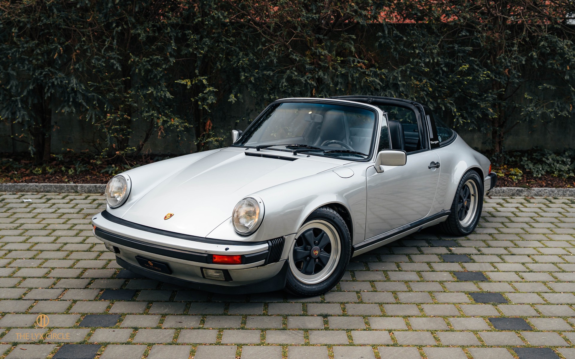 PORSCHE 911 Carrera Targa-image-3