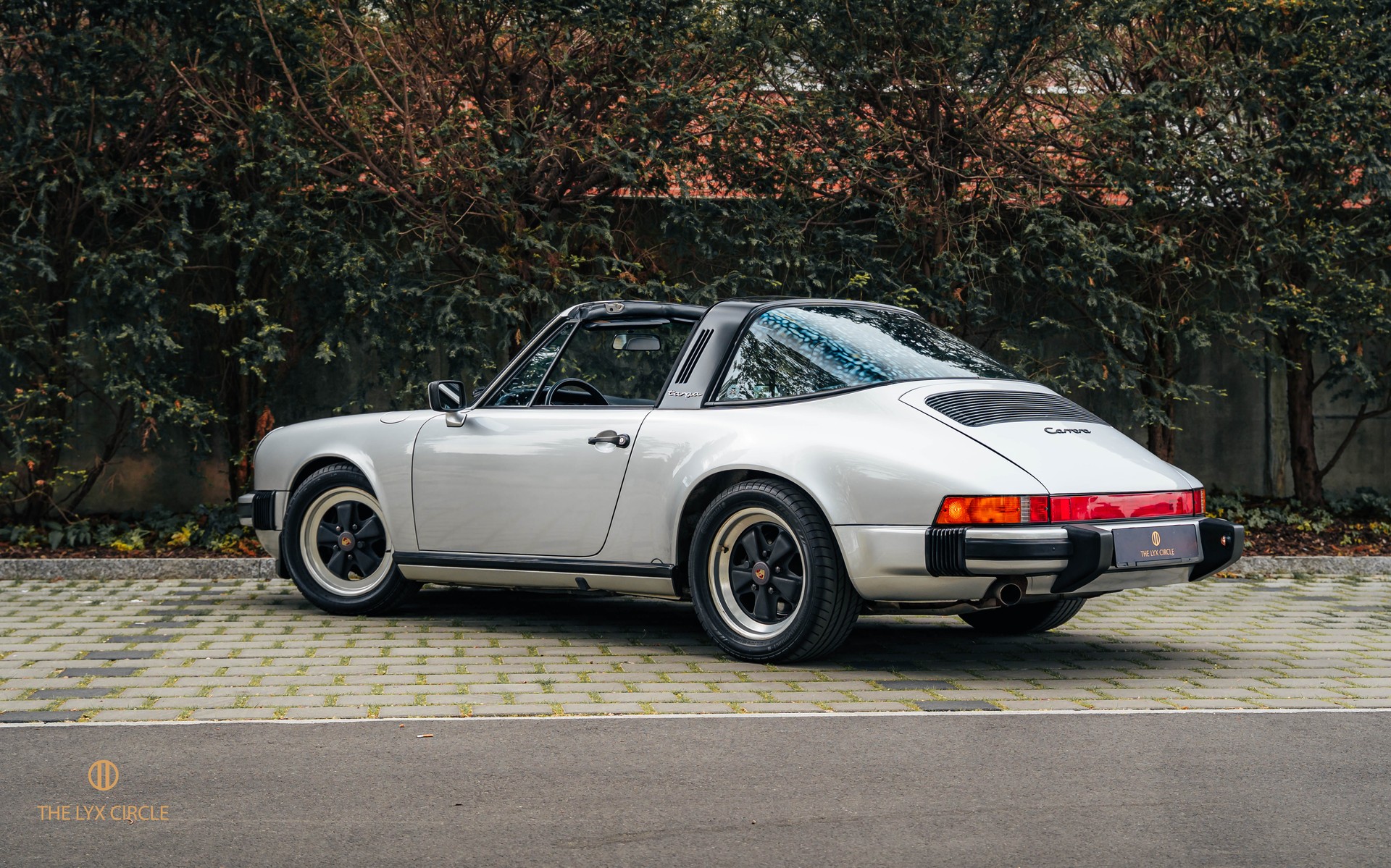 PORSCHE 911 Carrera Targa-image-5