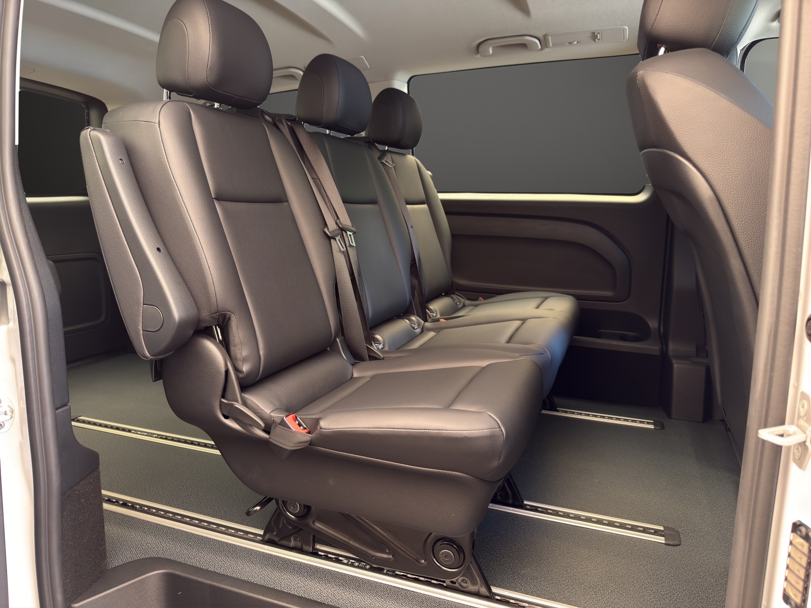 MERCEDES-BENZ Vito 116 CDI Lang Tourer 9G-Tronic 4M Pro-image-8