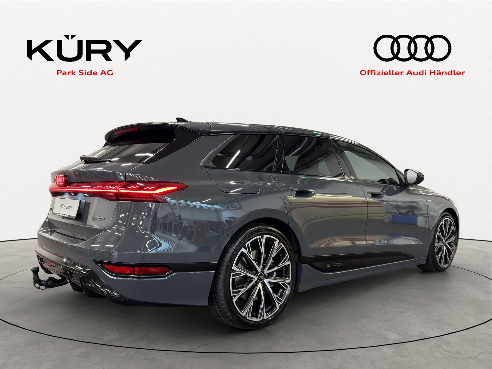 AUDI A6 Avant e-tron quattro-showroom-element-3