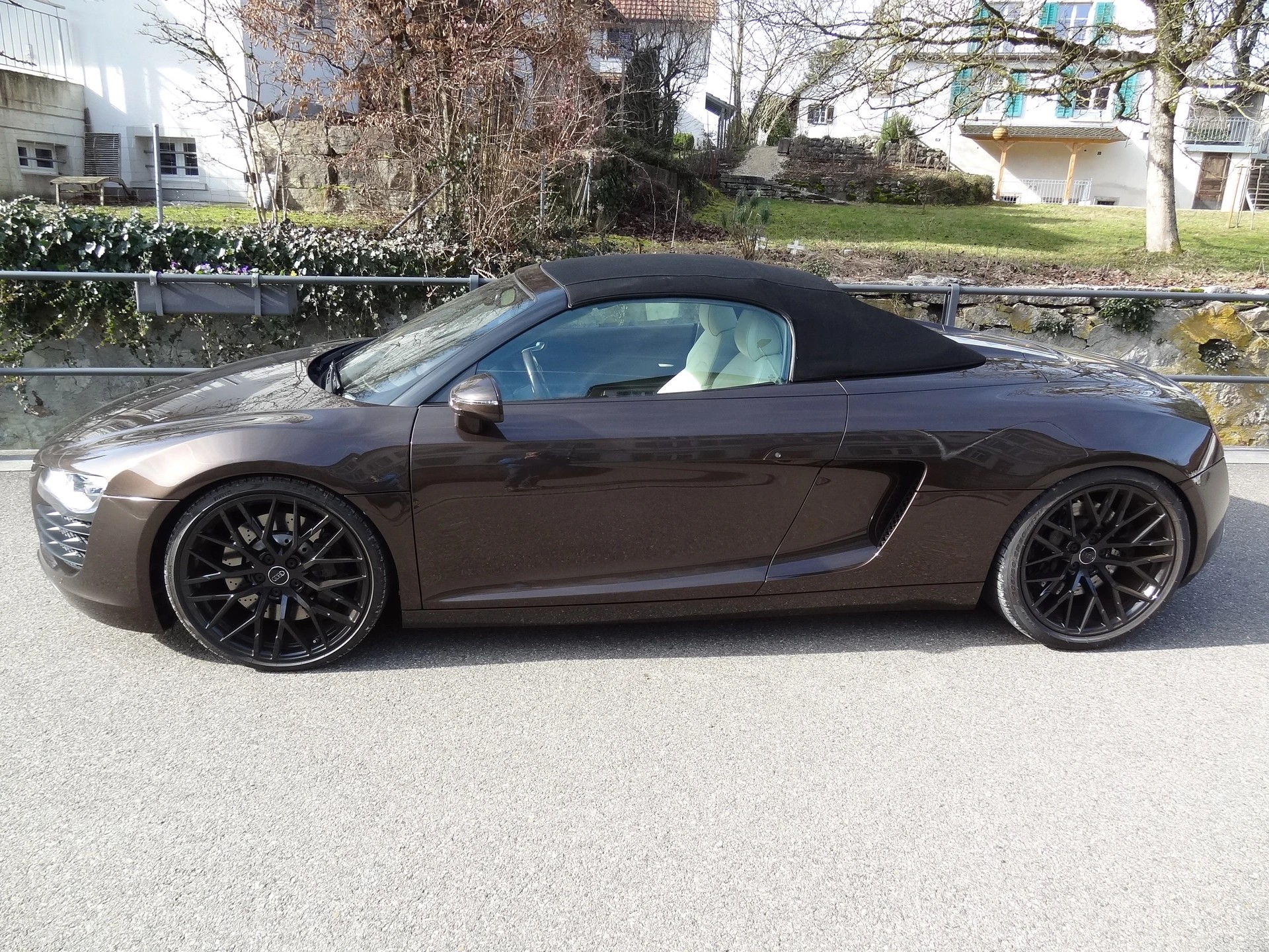 AUDI R8 Spyder 4.2 R-Tronic-image-4