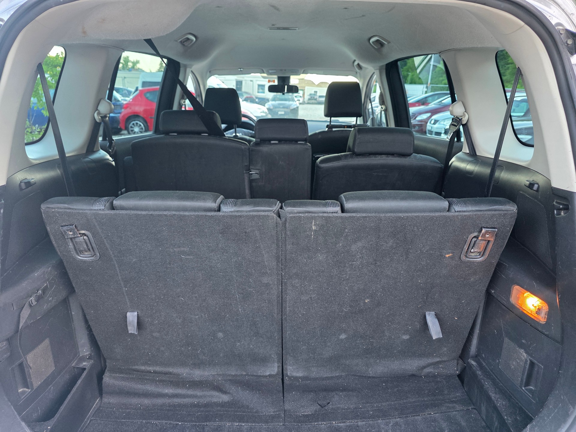 MAZDA 5 2.0 16V Confort / *** Frisch ab MFK / Frisch ab Service / Gratis Lieferung / 7-Platz ***-image-15