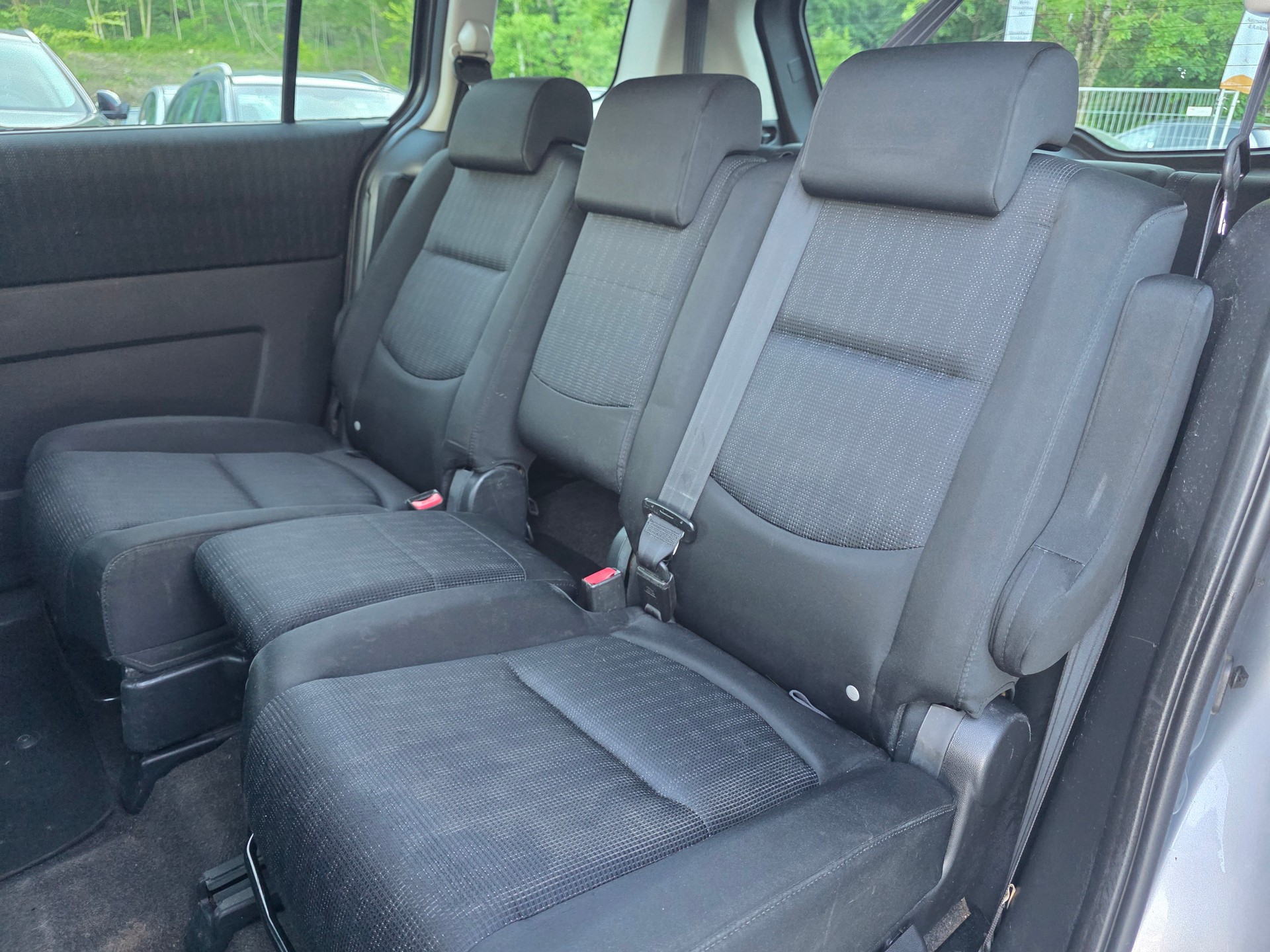 MAZDA 5 2.0 16V Confort / *** Frisch ab MFK / Frisch ab Service / Gratis Lieferung / 7-Platz ***-image-13
