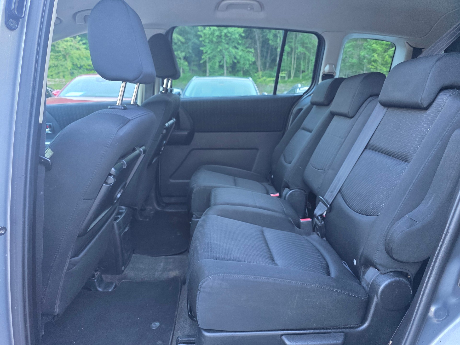 MAZDA 5 2.0 16V Confort / *** Frisch ab MFK / Frisch ab Service / Gratis Lieferung / 7-Platz ***-image-12
