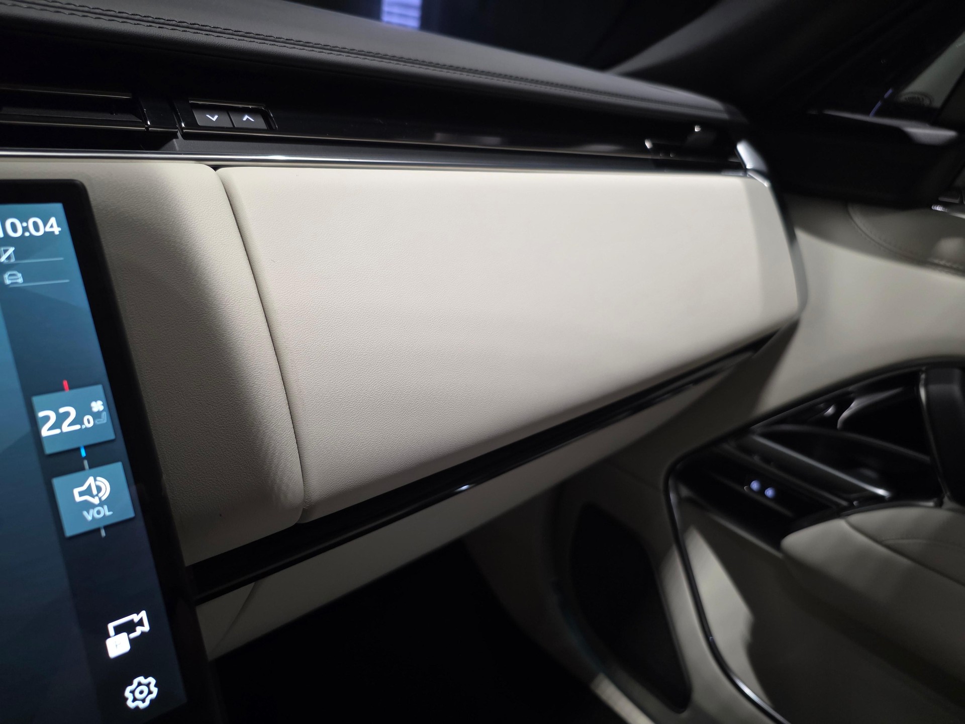 LAND ROVER Range Rover 4.4 V8 Autobiography-image-19