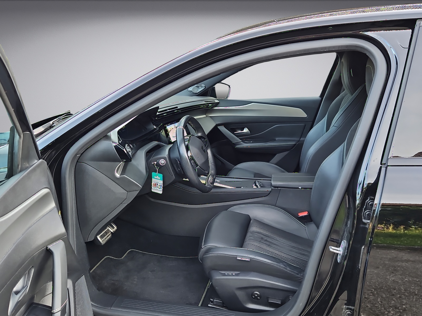 PEUGEOT 308 1.2 Pure Tech GT EAT8-image-9