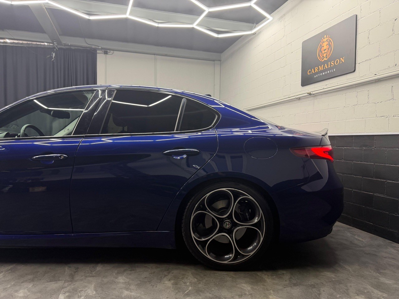 ALFA ROMEO Giulia 2.0 Veloce TI Q4 Automatic | Carbon | Ragazzon Auspuff | H&R Federn-showroom-element-3