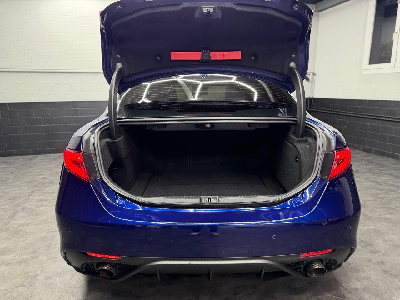 ALFA ROMEO Giulia 2.0 Veloce TI Q4 Automatic | Carbon | Ragazzon Auspuff | H&R Federn-image-25
