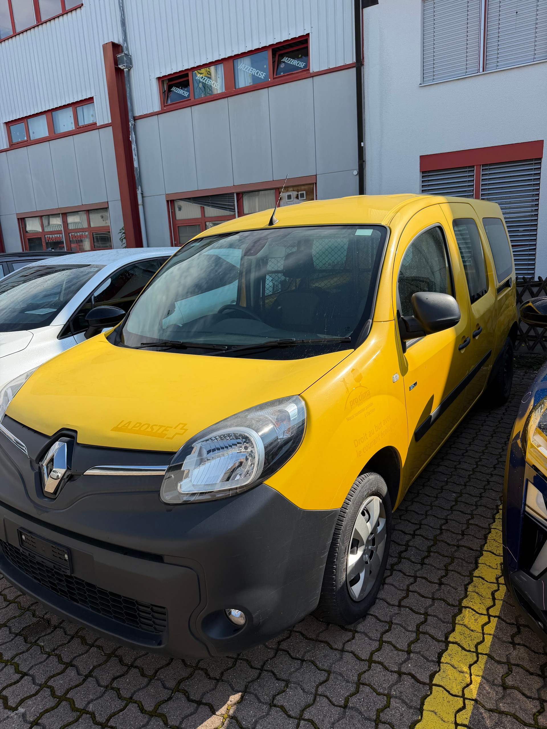 RENAULT Kangoo Maxi Z.E. 33 R60 Access Pack Mod .Rechtslenker Fahrzeug 2 pl.-showroom-element-1