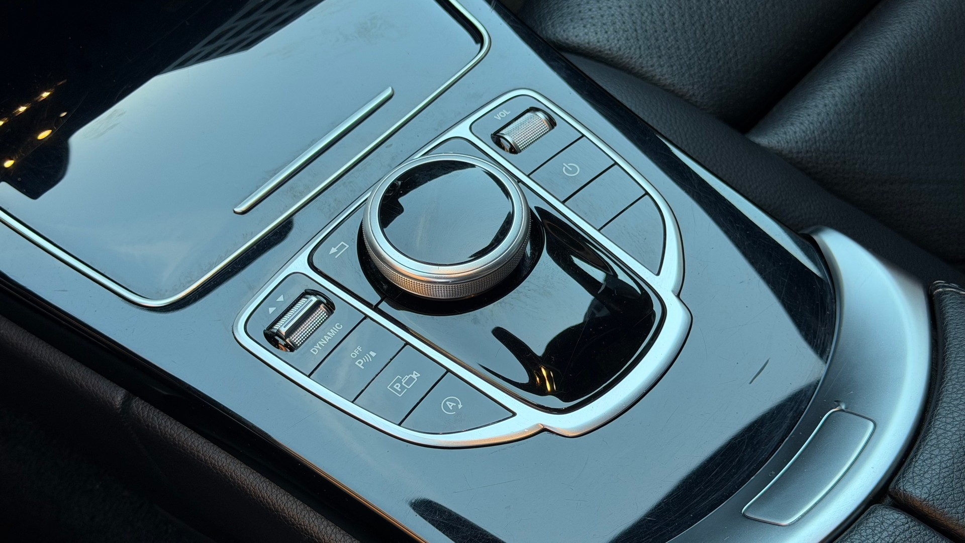 MERCEDES-BENZ C 220 d AMG Line 9G-Tronic♦️1.Hand*CH Fahrzeug*Servicegepflegt♦️-image-17