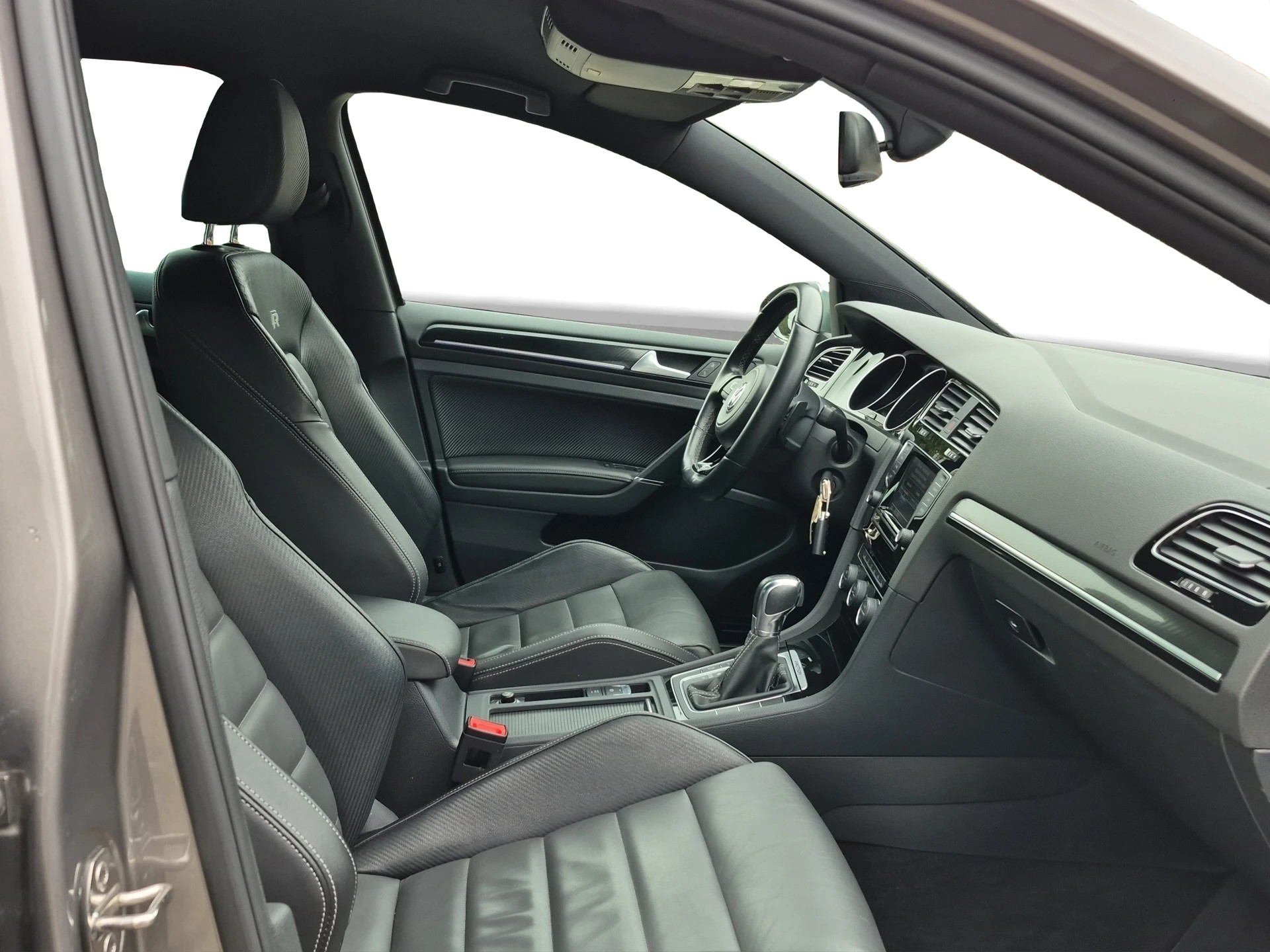 VW Golf 2.0 TSI R 4Motion DSG-image-11