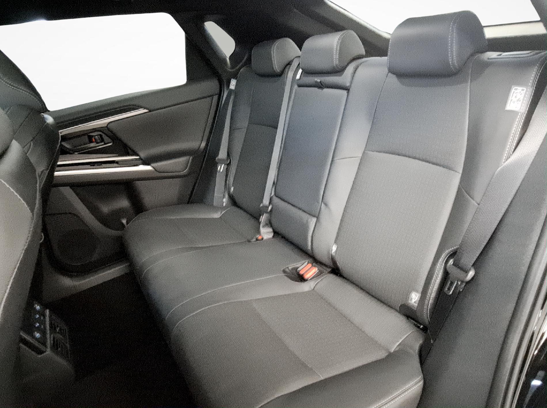 SUBARU Solterra eV Luxury AWD-image-10