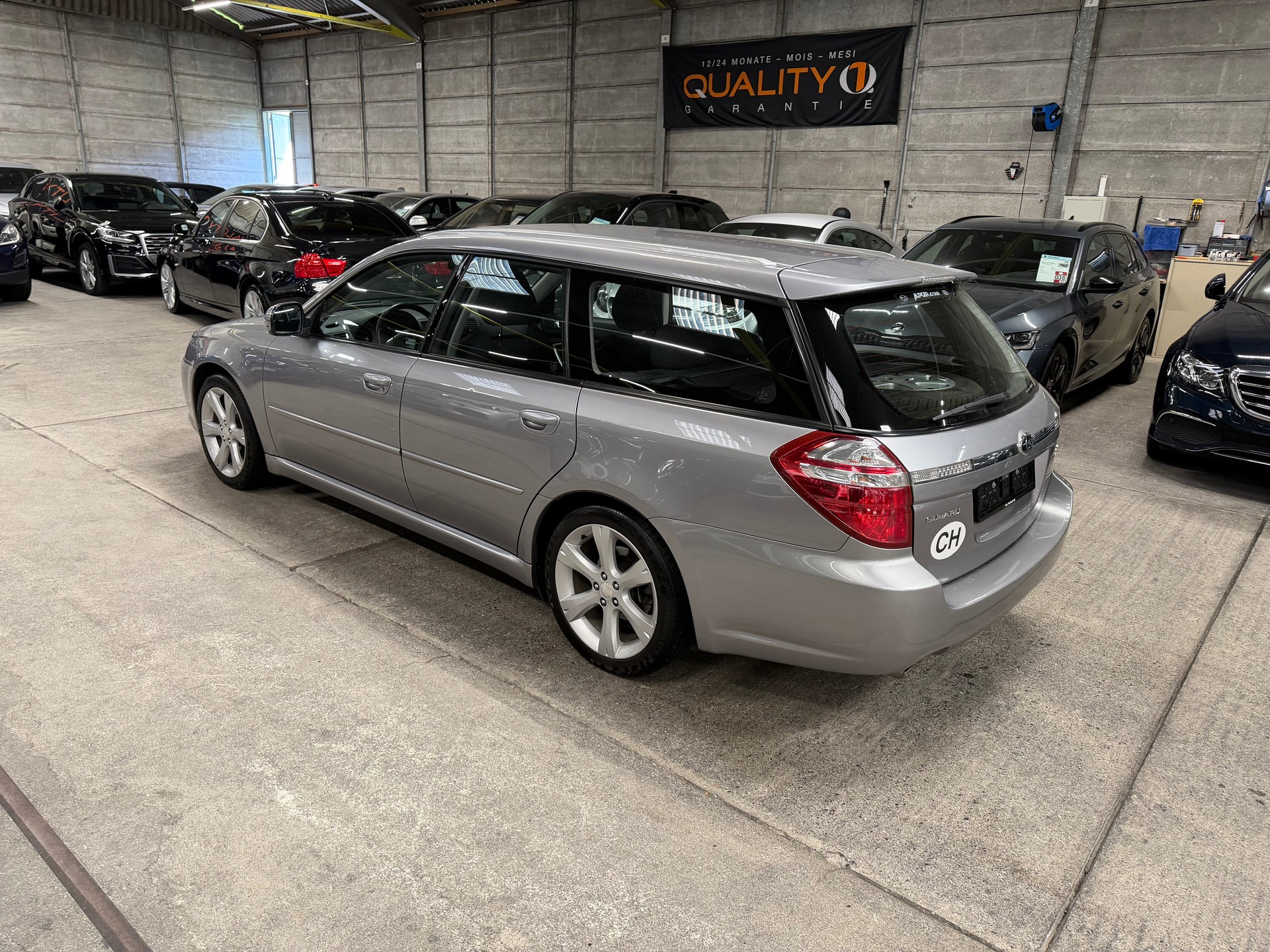 SUBARU Legacy 2.0R AWD Celebration Automatic-image-4