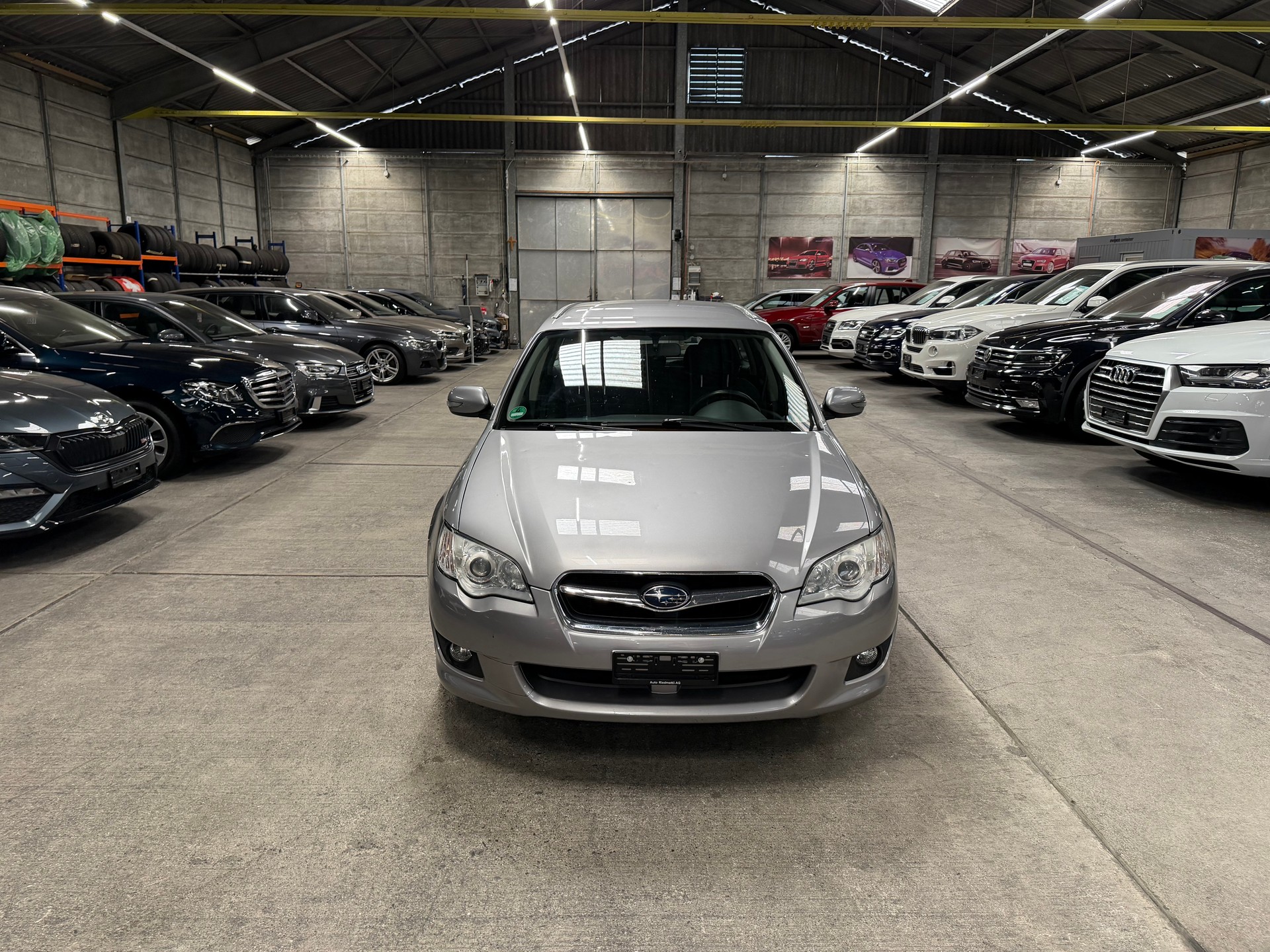 SUBARU Legacy 2.0R AWD Celebration Automatic-image-8