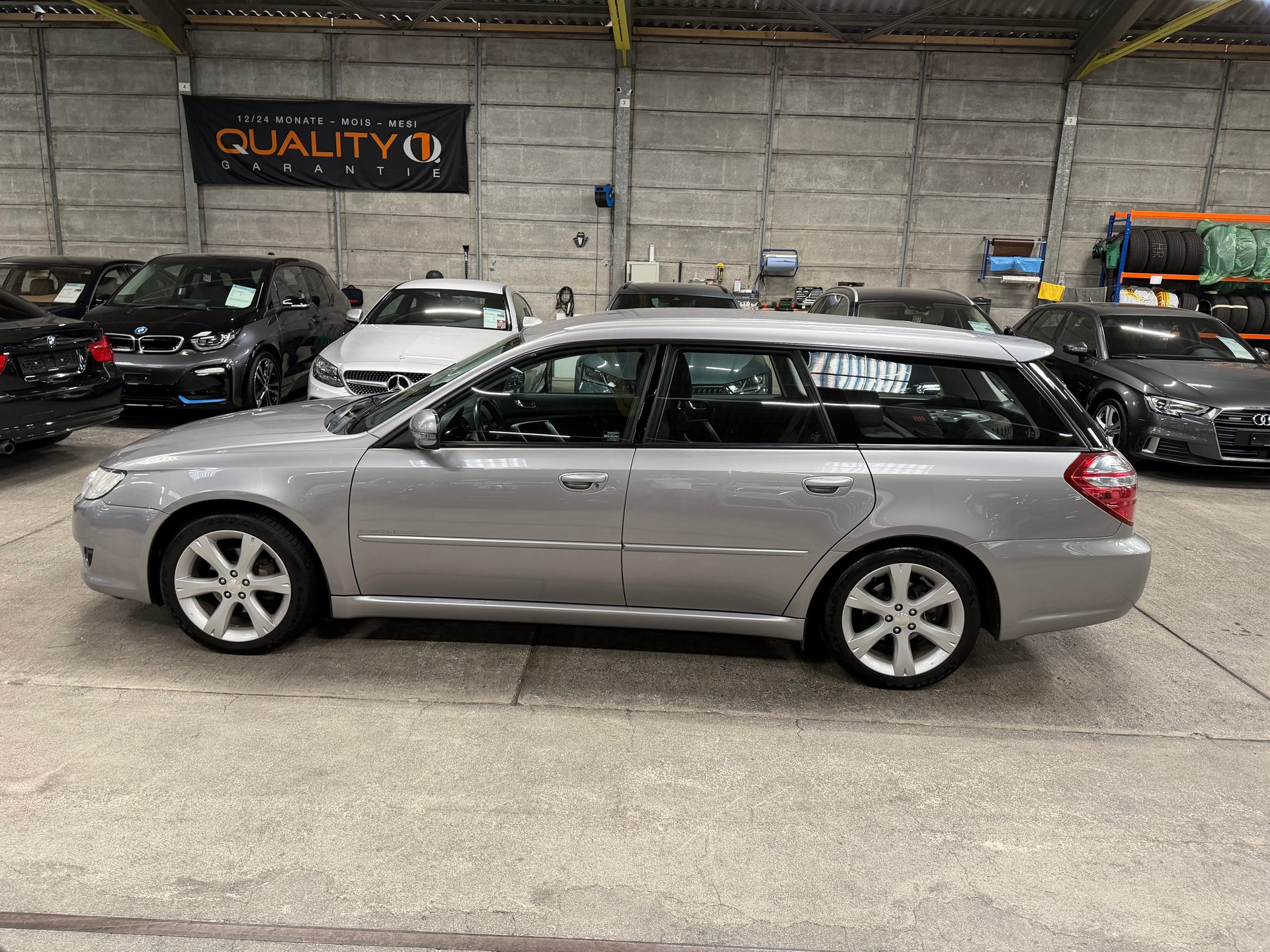 SUBARU Legacy 2.0R AWD Celebration Automatic-image-5