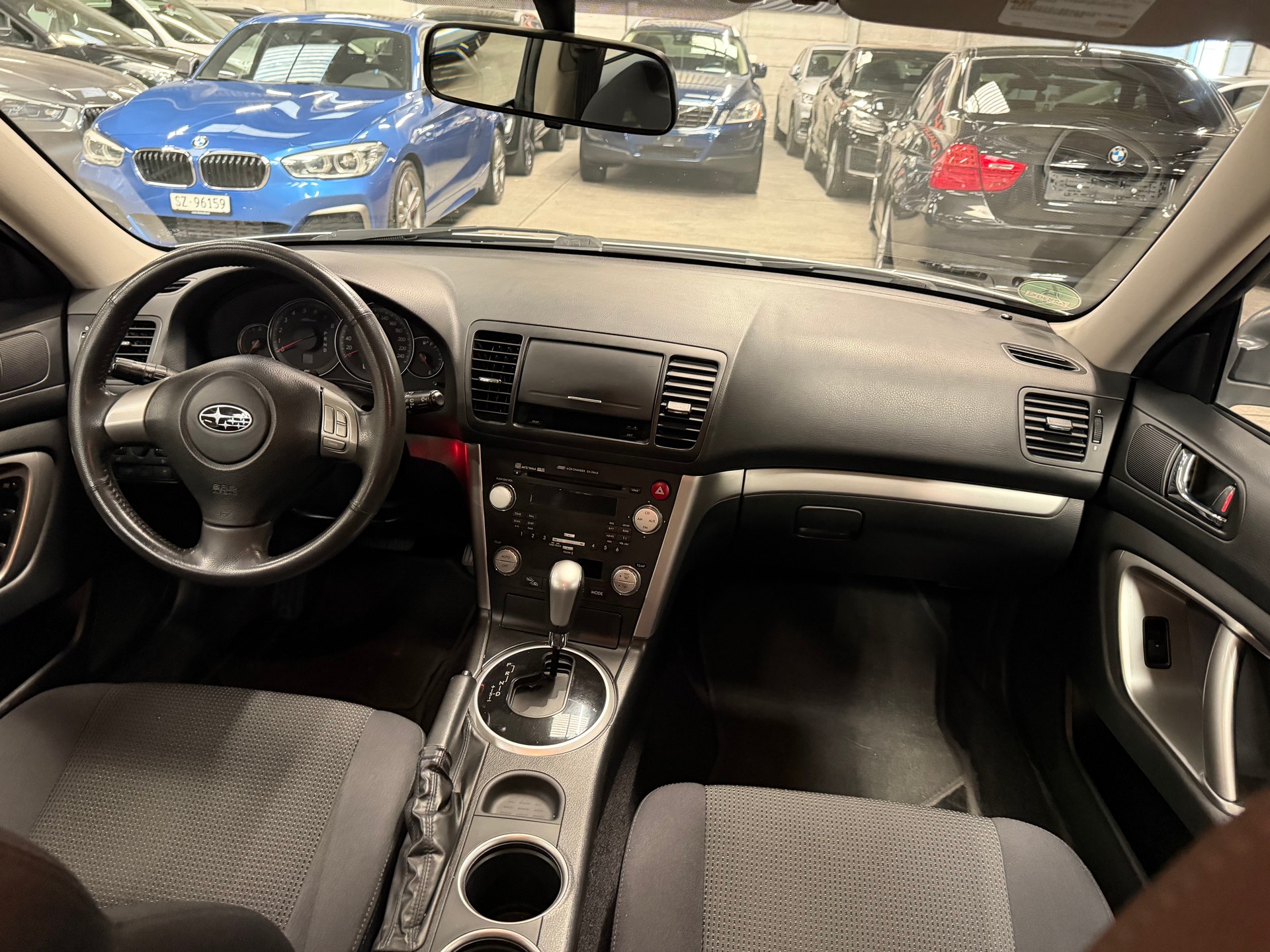 SUBARU Legacy 2.0R AWD Celebration Automatic-image-12
