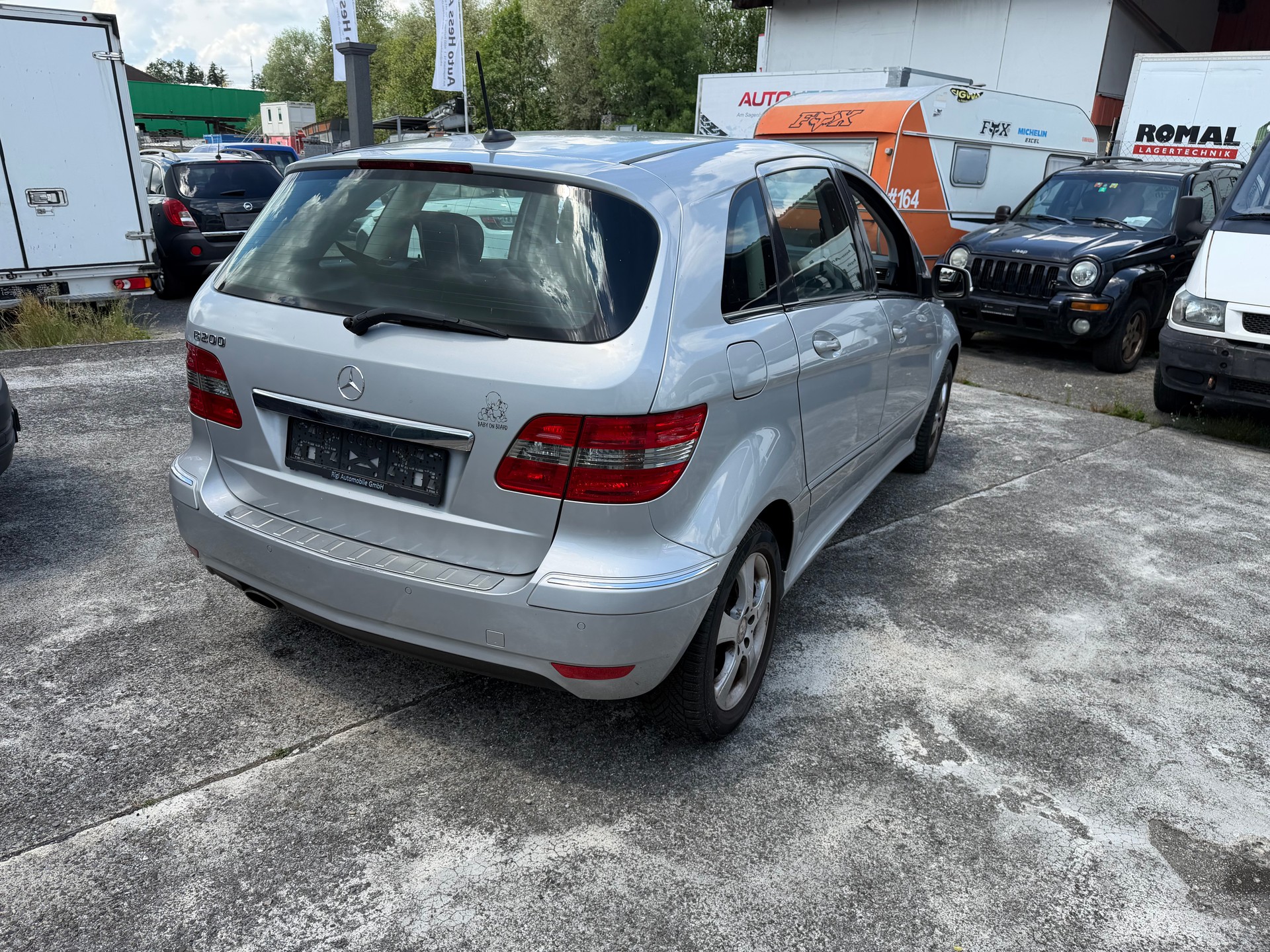 MERCEDES-BENZ B 200 Autotronic-image-4