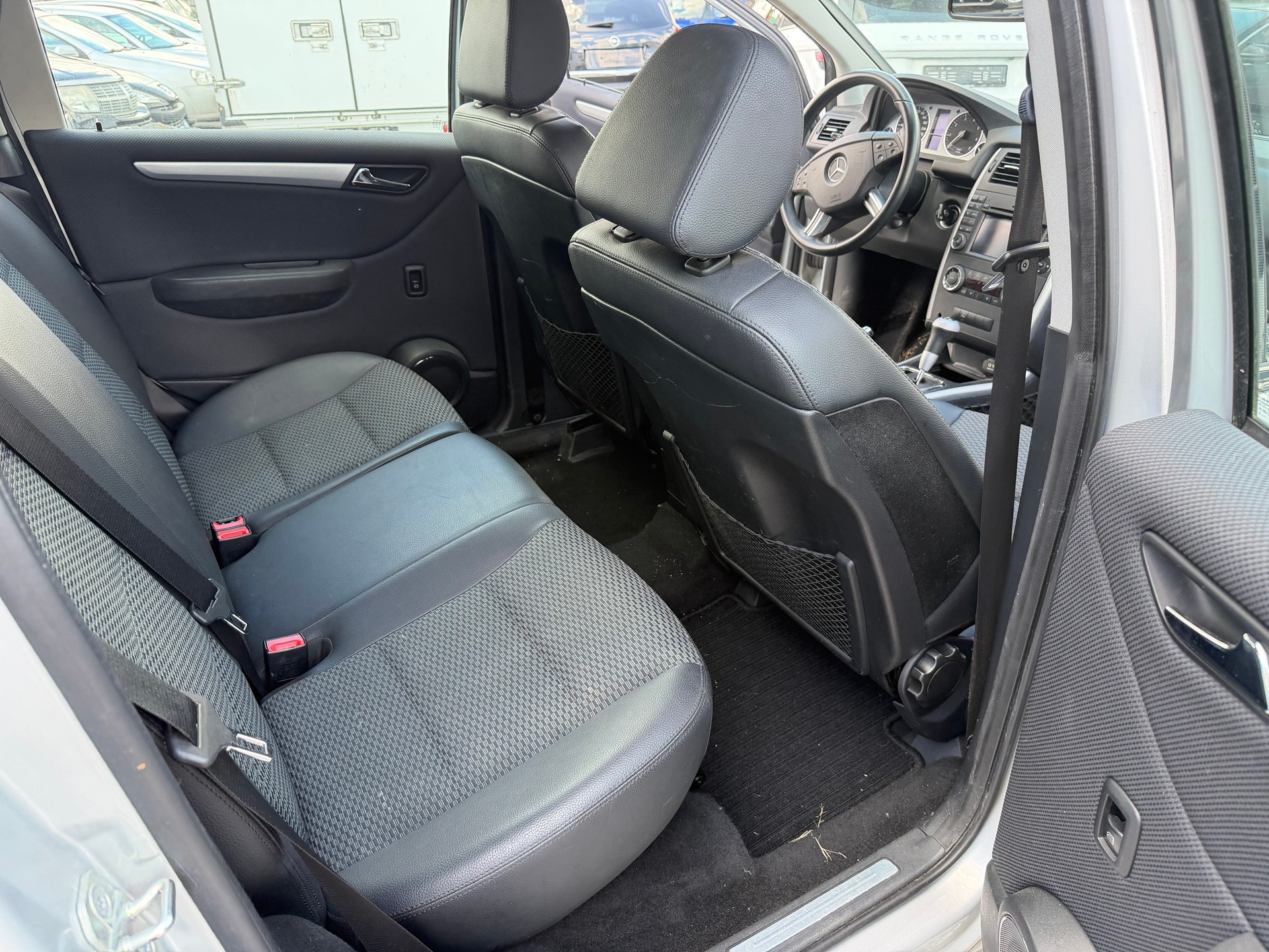 MERCEDES-BENZ B 200 Autotronic-image-6