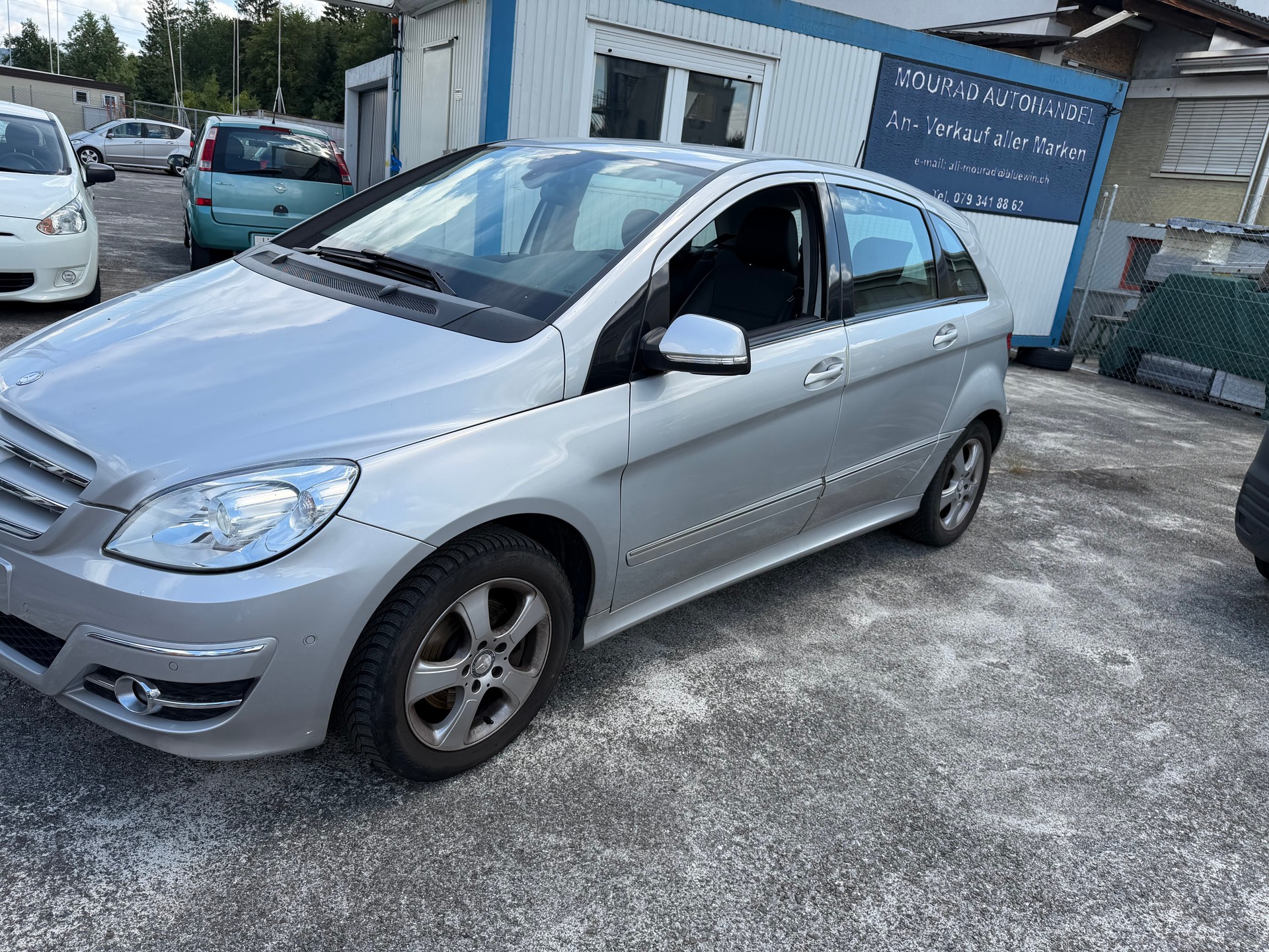 MERCEDES-BENZ B 200 Autotronic-image-2