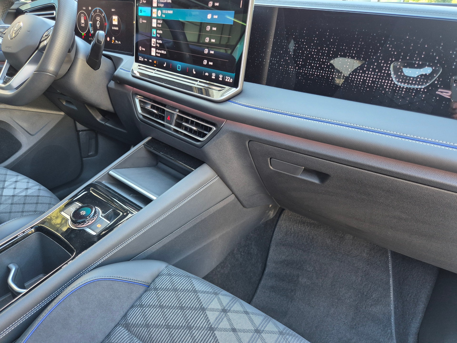 VW Tiguan 2.0 TSI DSG R-Line 4Motion-image-20
