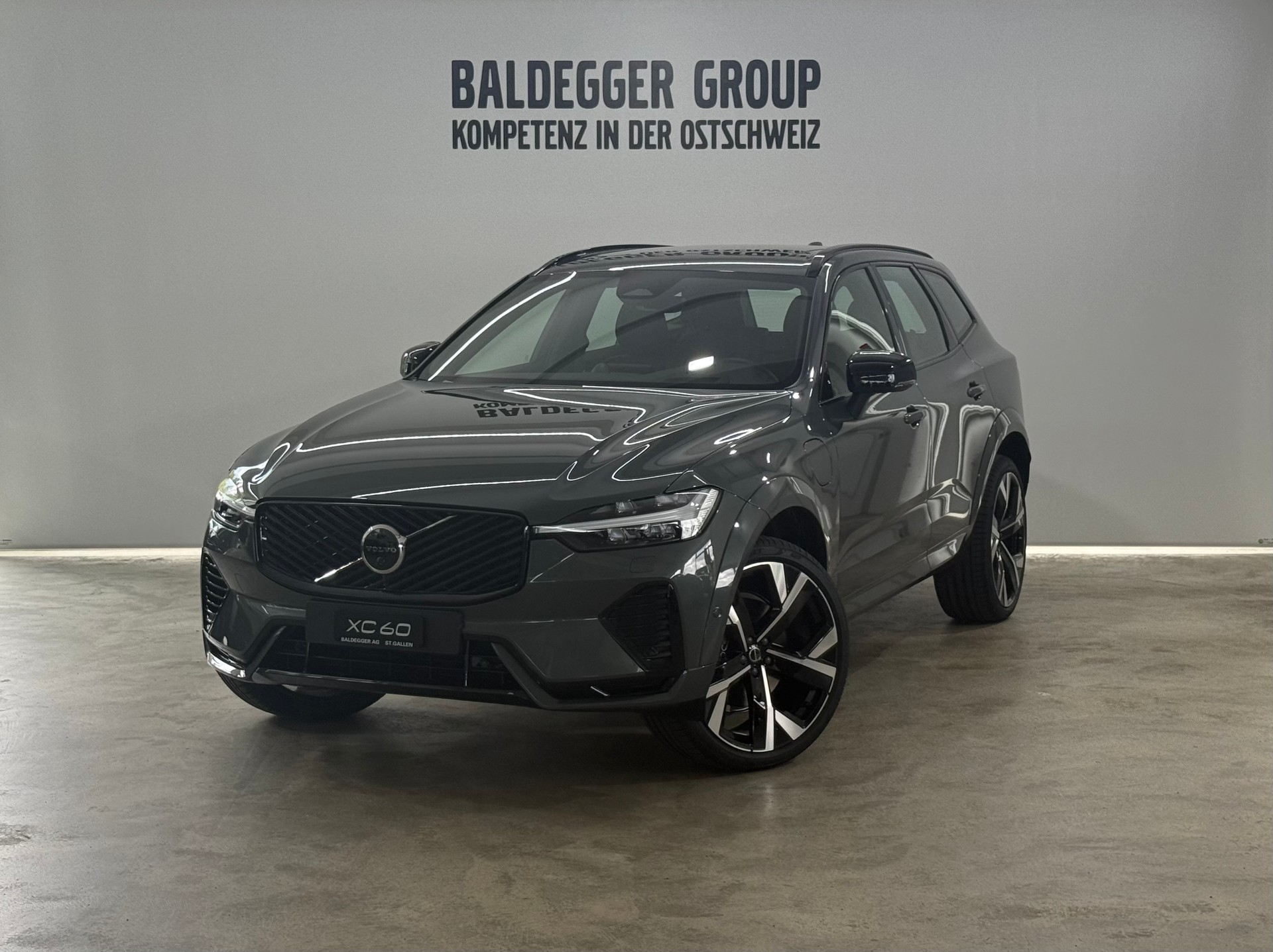 VOLVO XC60 2.0 T6 TE Ultra Dark eAWD