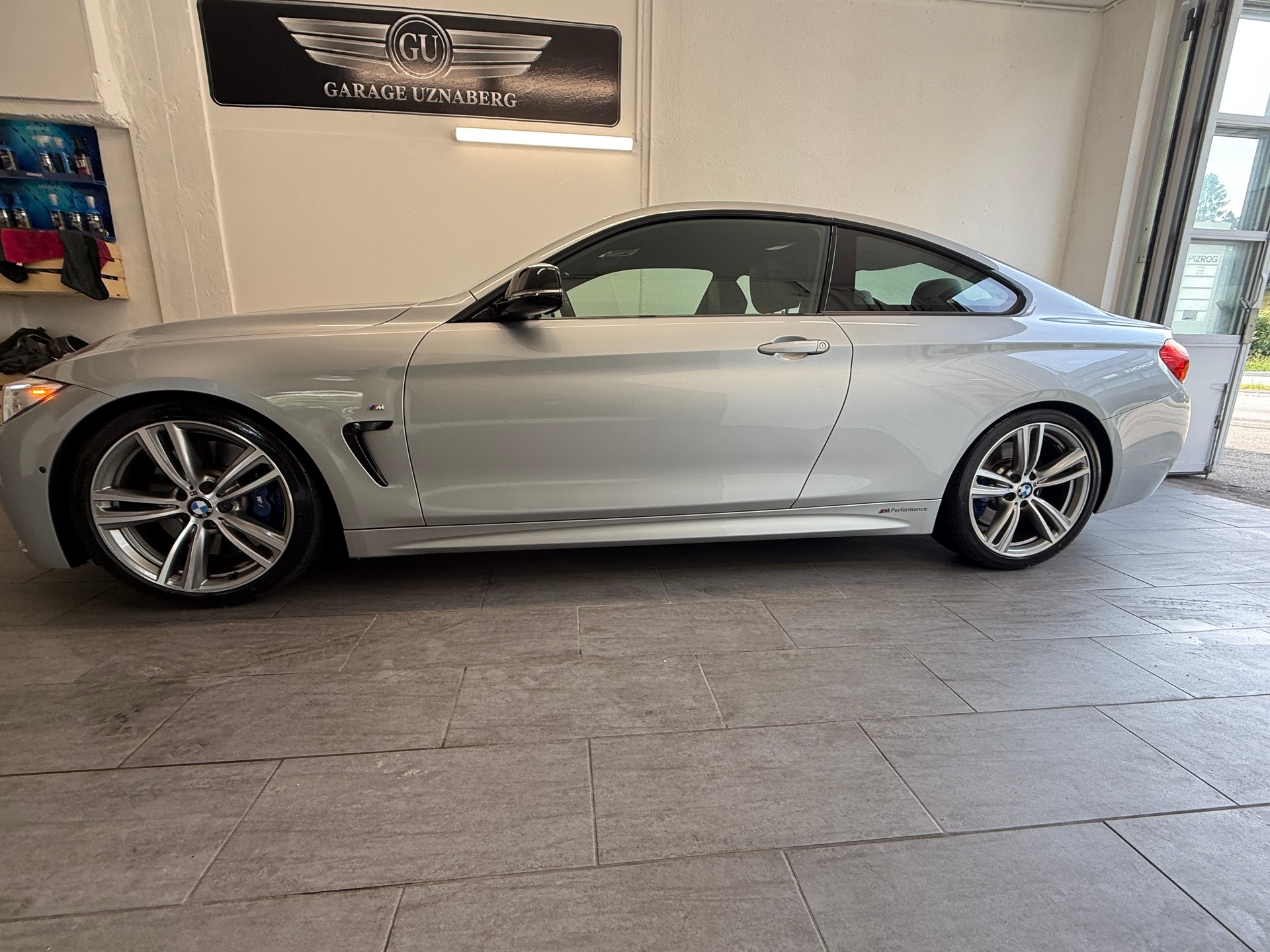 BMW 435i Coupé xDrive M Paket Ab 330.- pro Monat 340 PS eingetragen-showroom-element-1