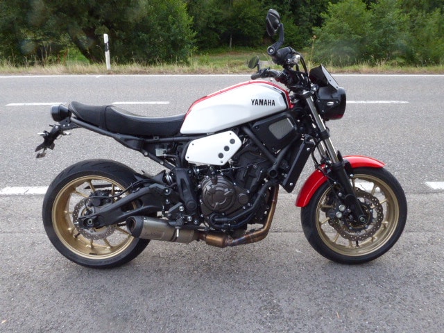 YAMAHA XSR 700-image-0