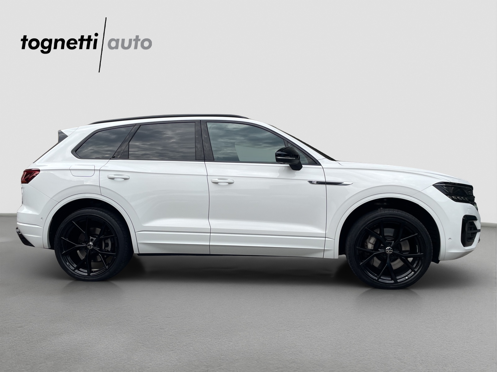 VW Touareg 3.0 TSI eHybrid R Tiptronic-showroom-element-2