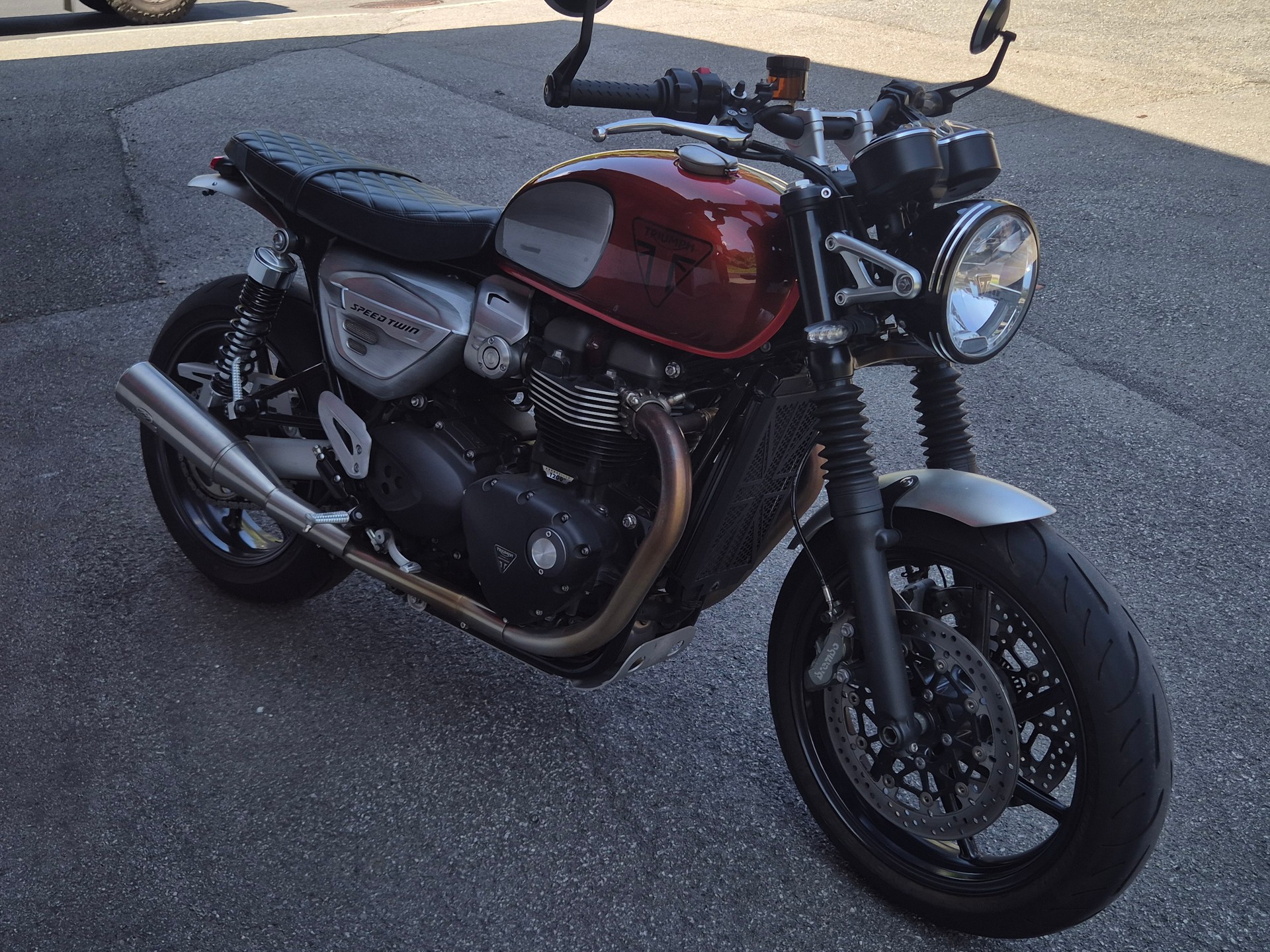 TRIUMPH Speed Twin 1200-image-8