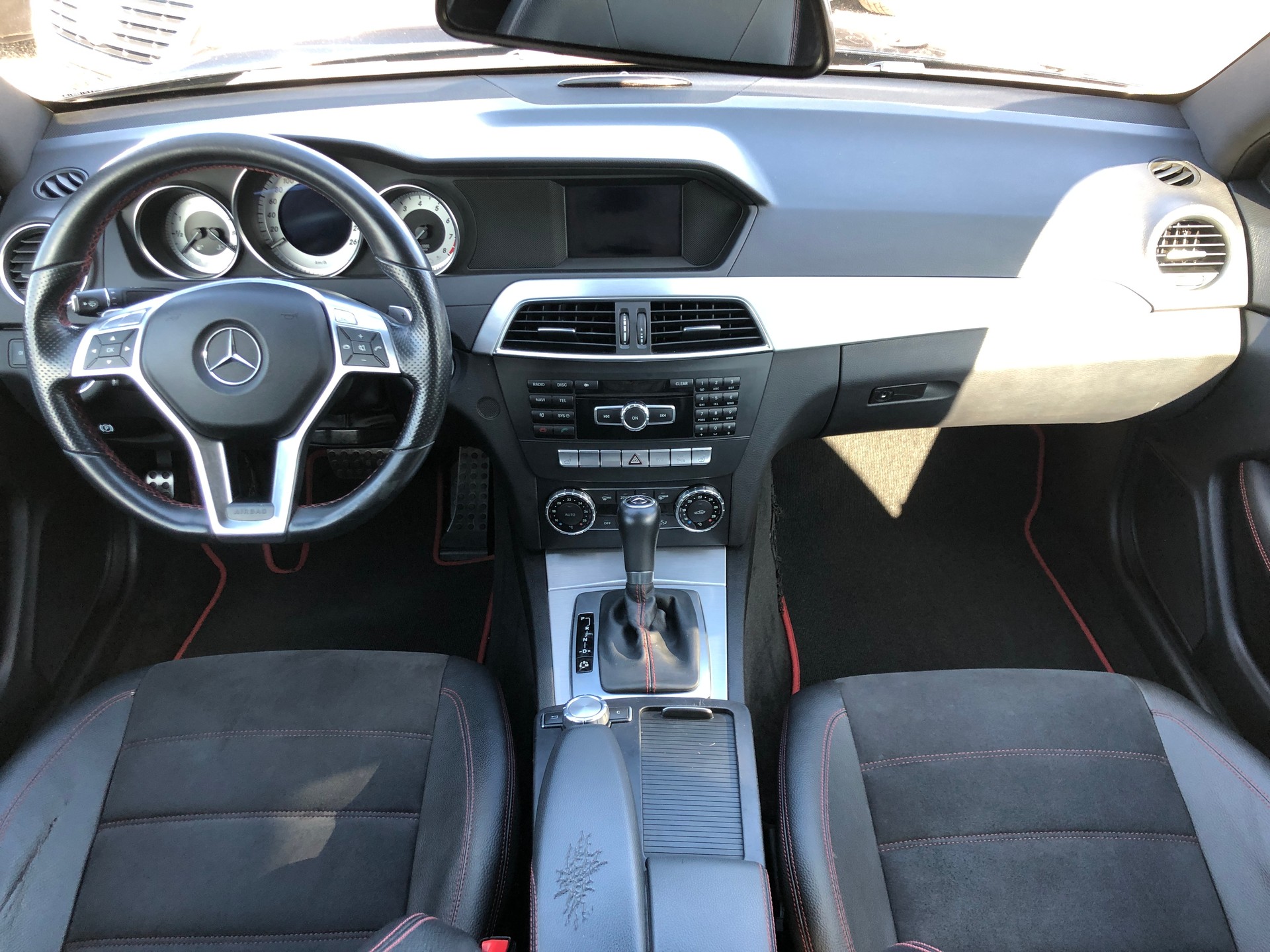 MERCEDES-BENZ C 180 Coupé 7G-Tronic-image-8