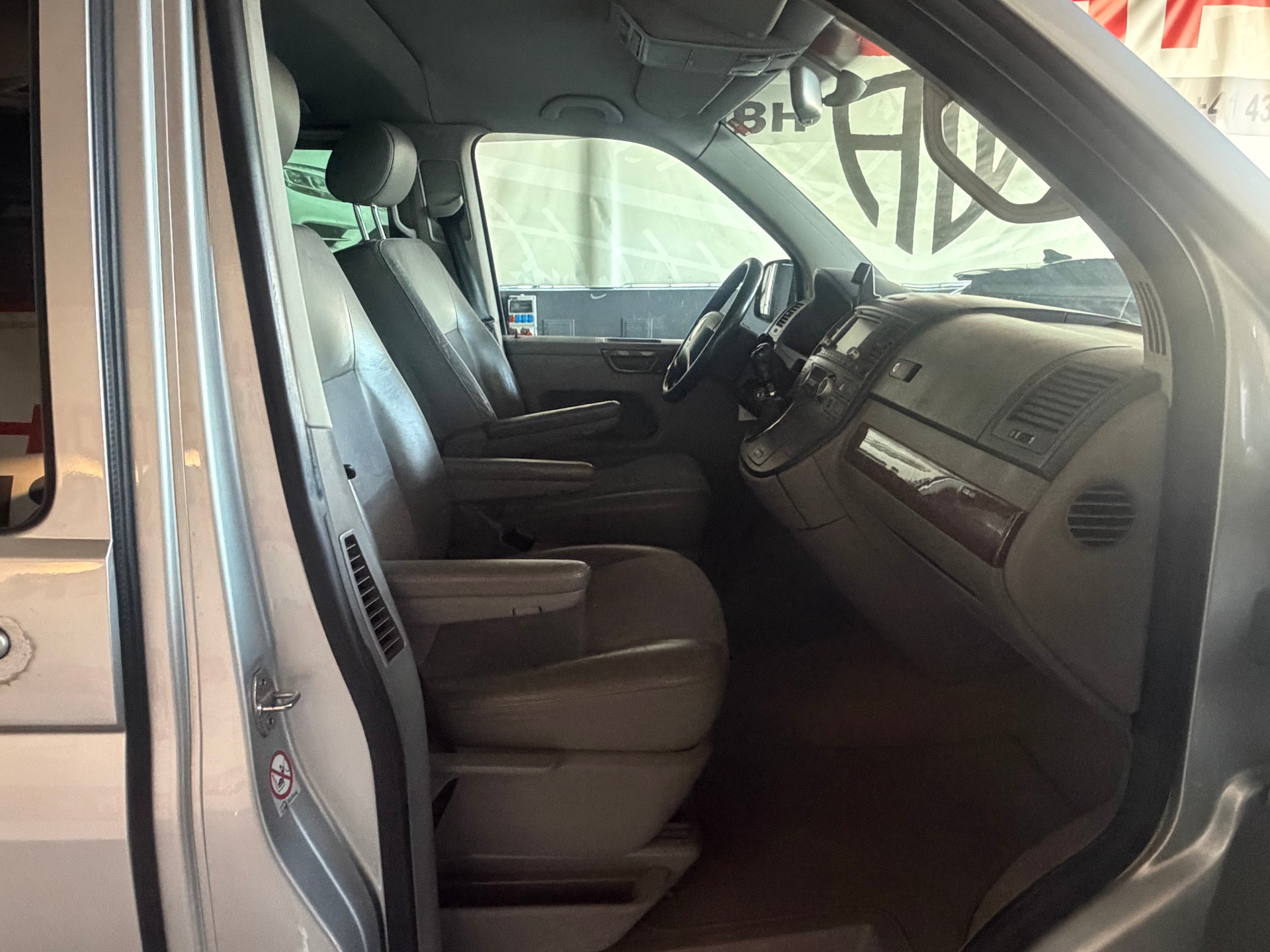 VW T5 Multivan Highline 2.5 TDI 4M-image-10