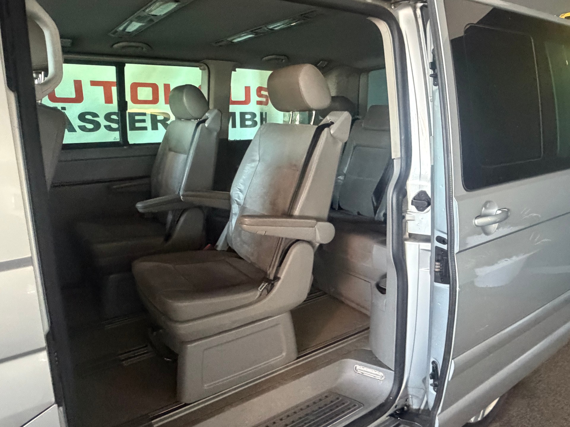 VW T5 Multivan Highline 2.5 TDI 4M-image-13