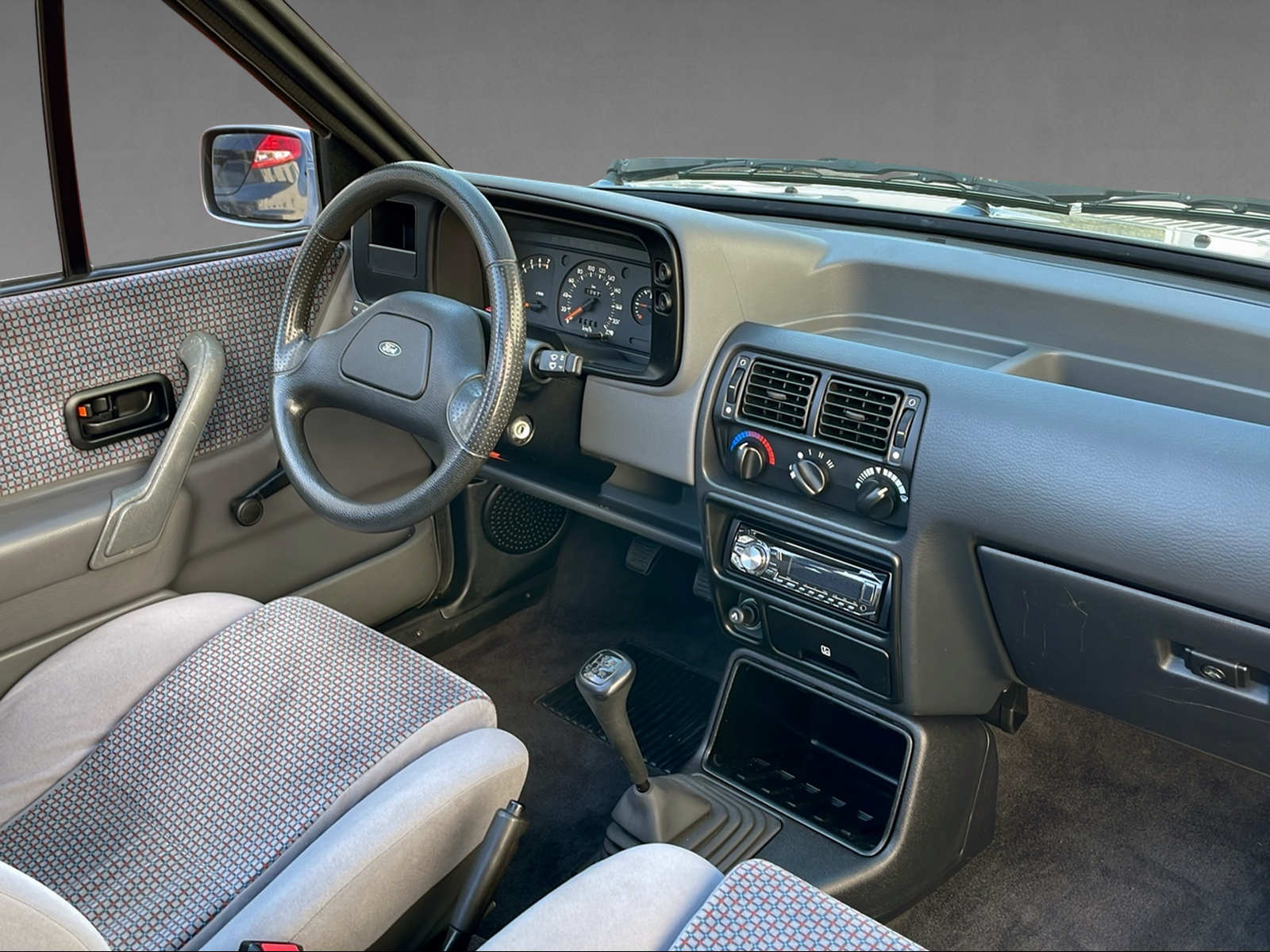 FORD Escort Cabriolet 1.6i California-image-6