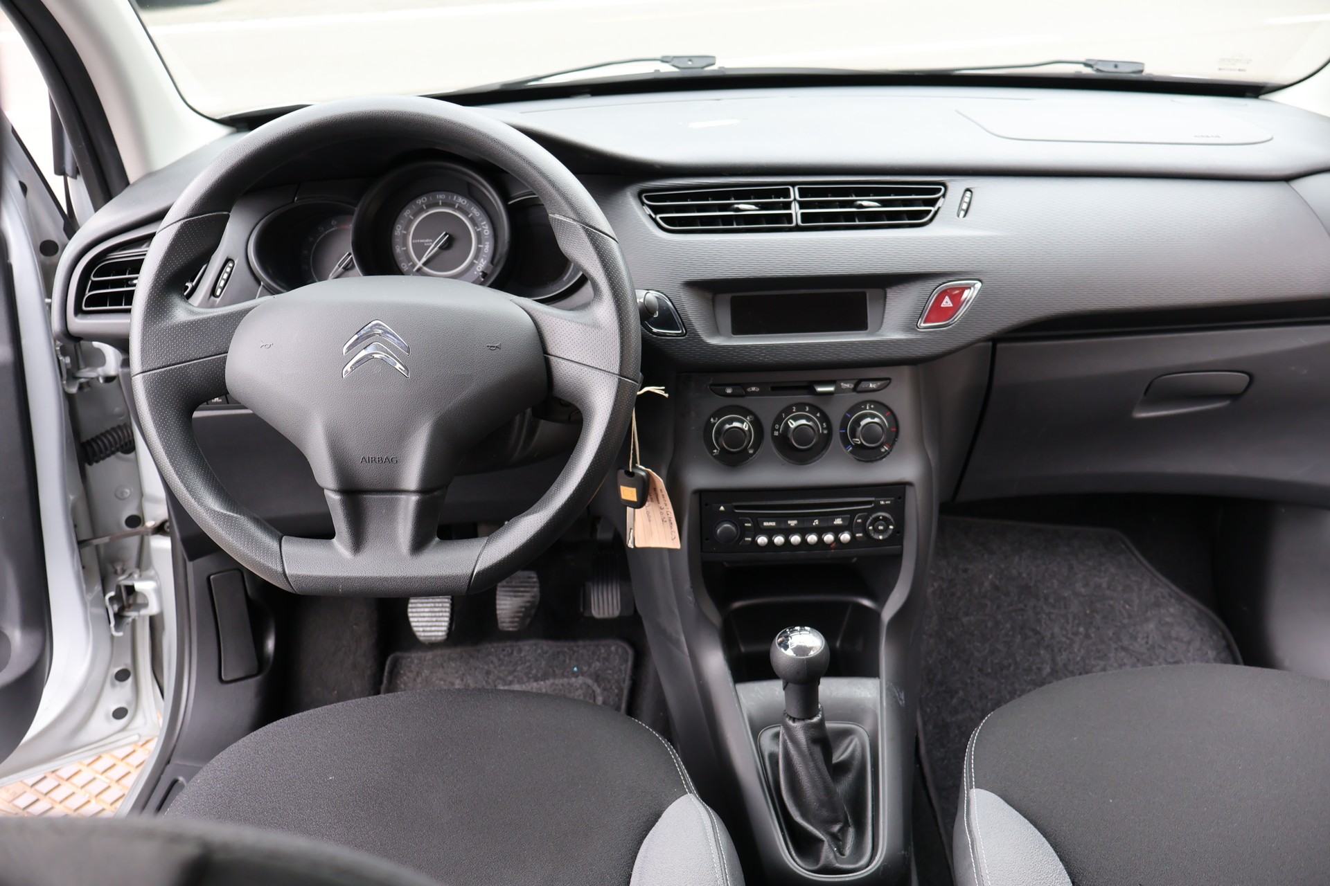 CITROEN C3 1.4i Attraction Pack-image-13