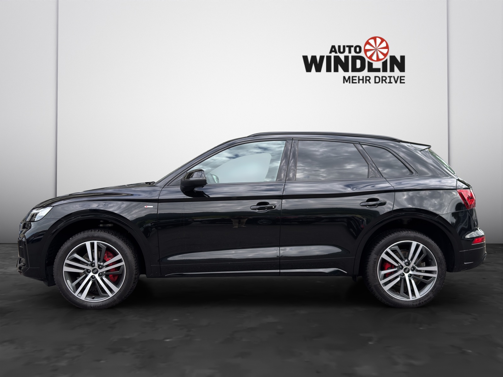 AUDI Q5 2.0 40 TDI Black Edition quattro S-Tronic-showroom-element-3