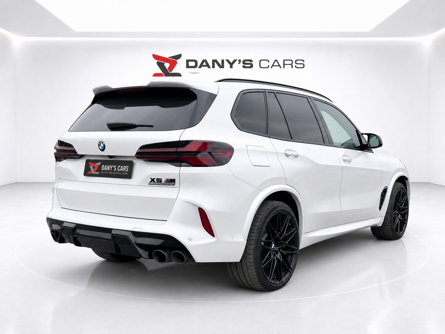 BMW X5M Competition-showroom-element-3
