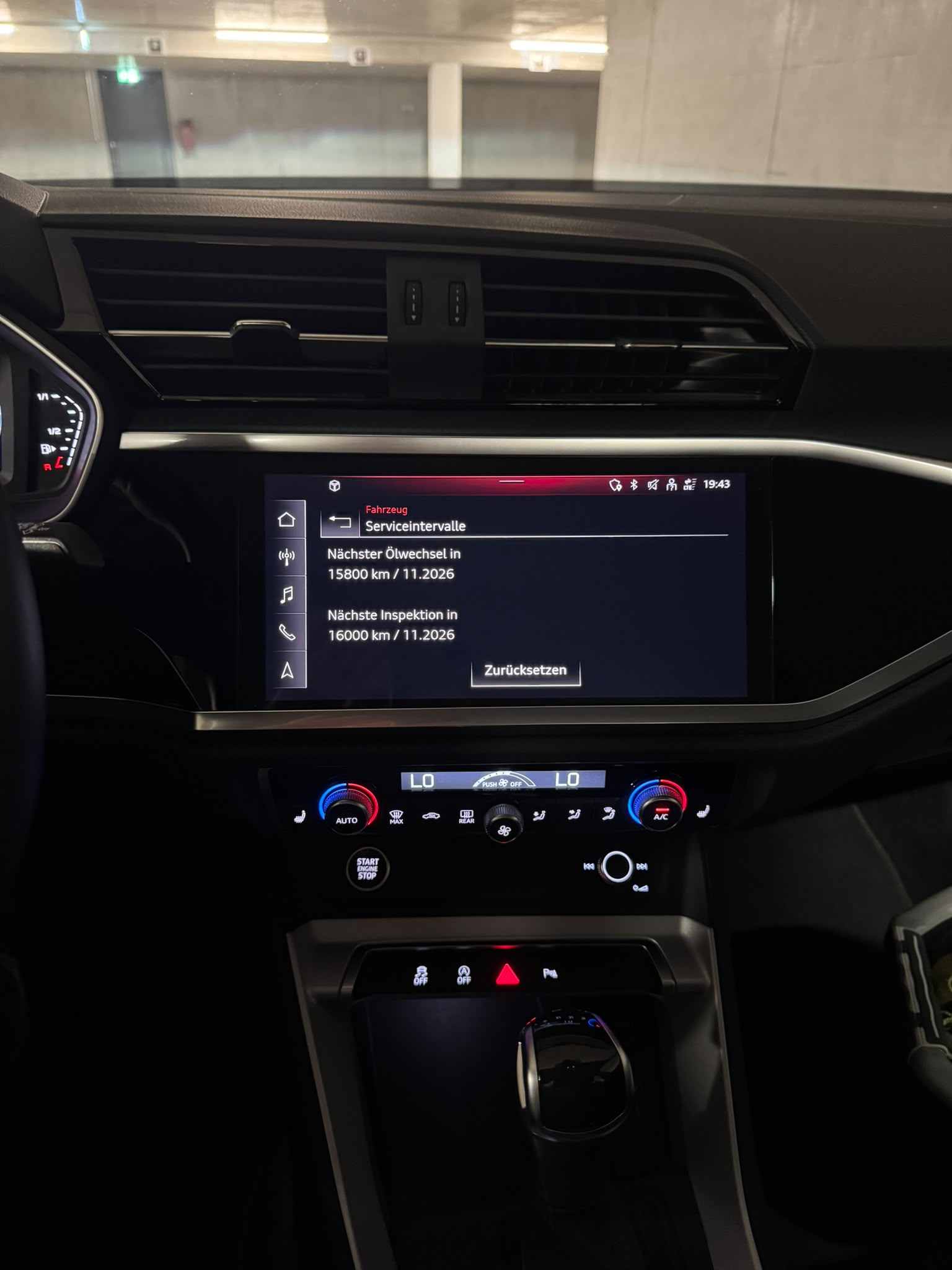 AUDI Q3 Sportback 35 TFSI Attraction S-tronic-image-9