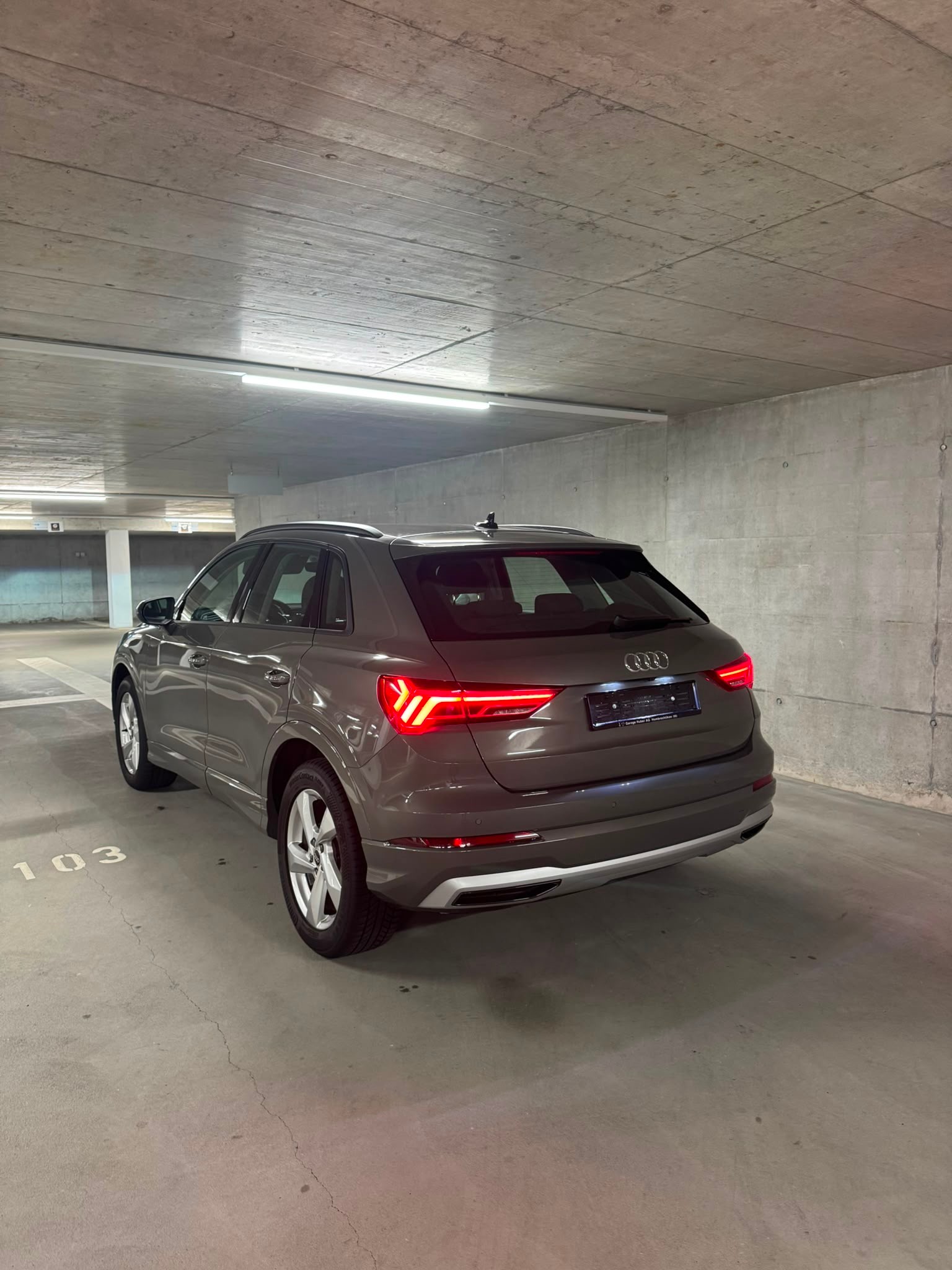AUDI Q3 Sportback 35 TFSI Attraction S-tronic-showroom-element-3