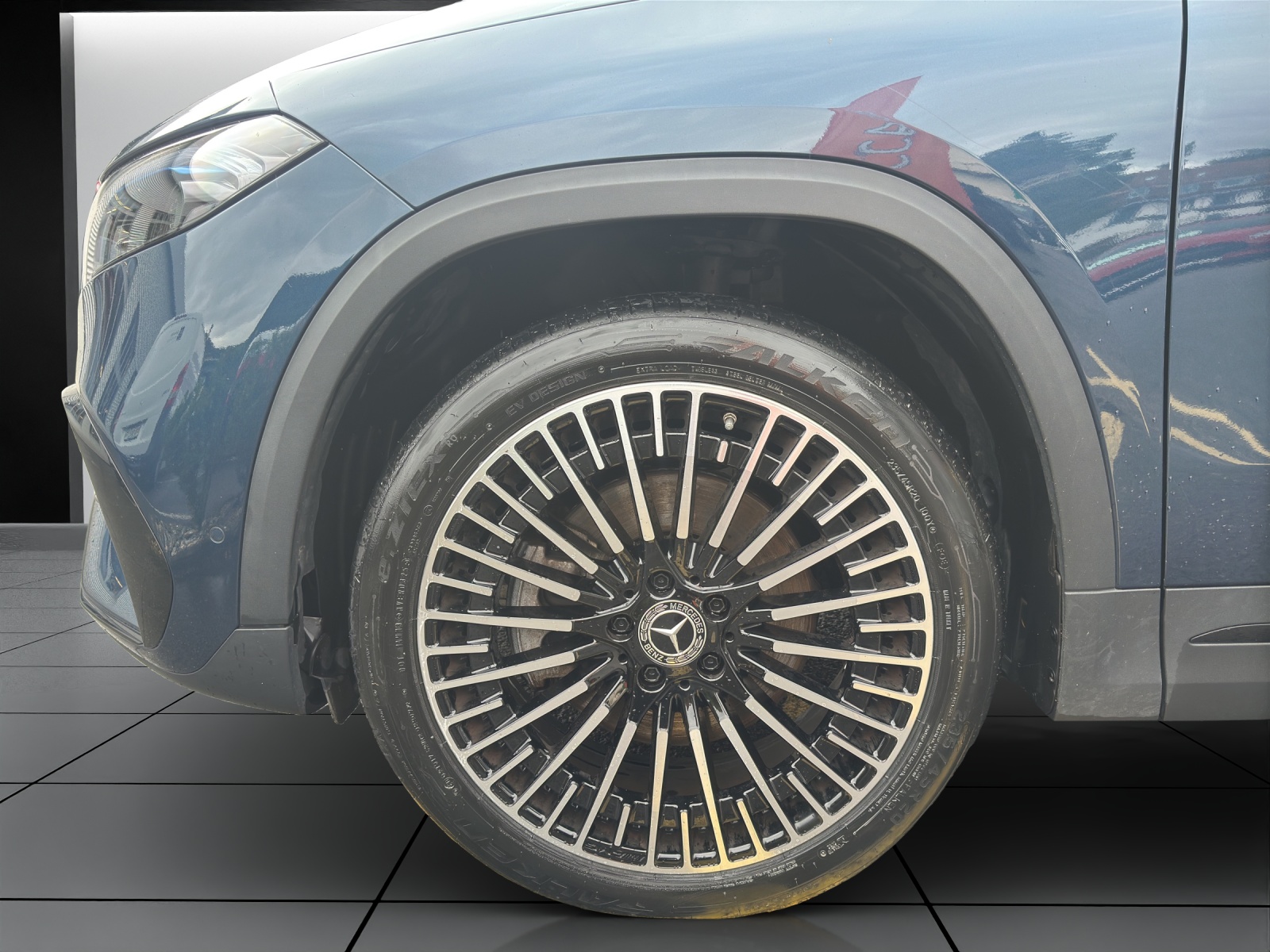MERCEDES-BENZ EQA 250 AMG Line AMG Line-image-5