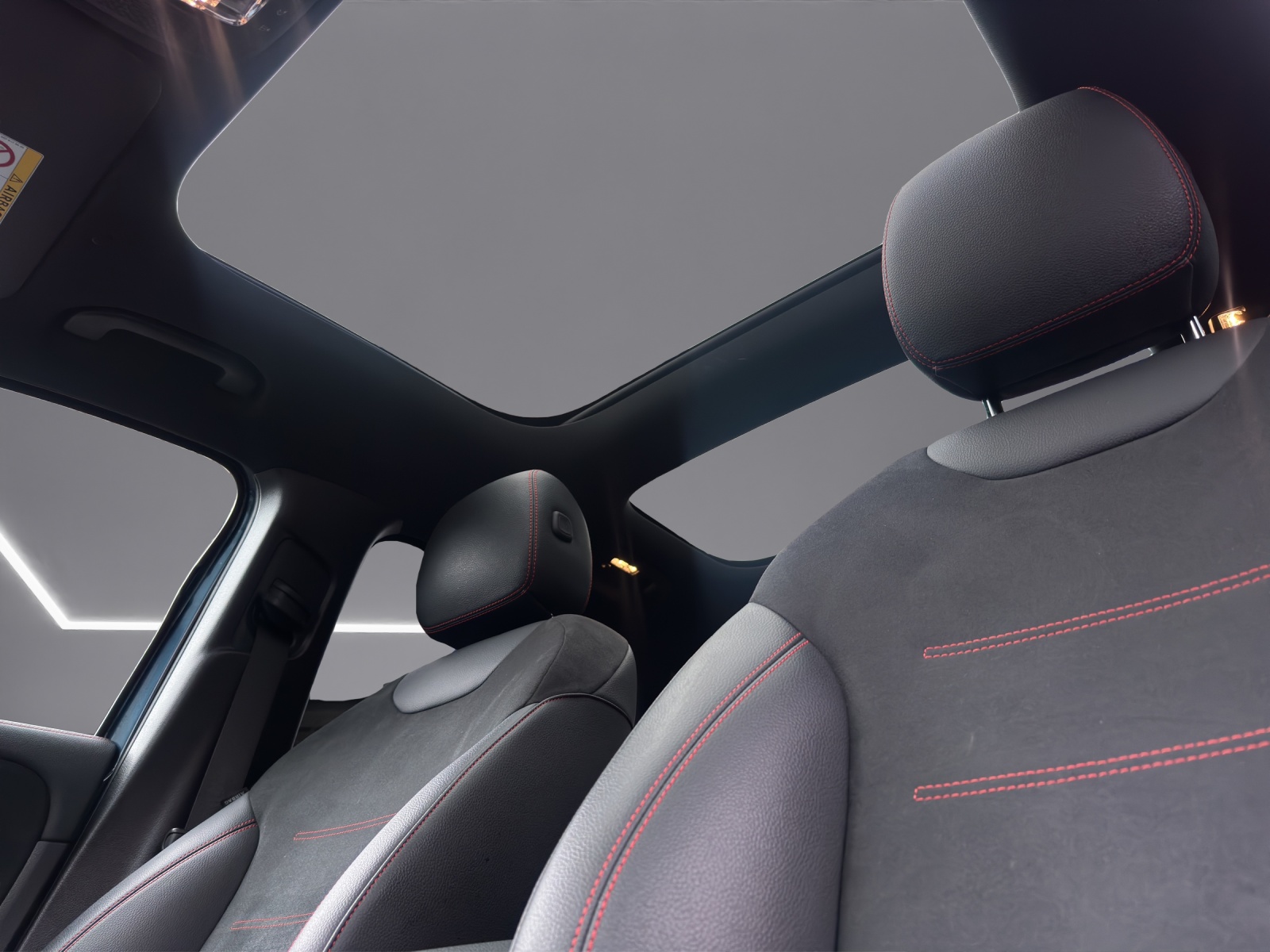 MERCEDES-BENZ EQA 250 AMG Line AMG Line-image-12