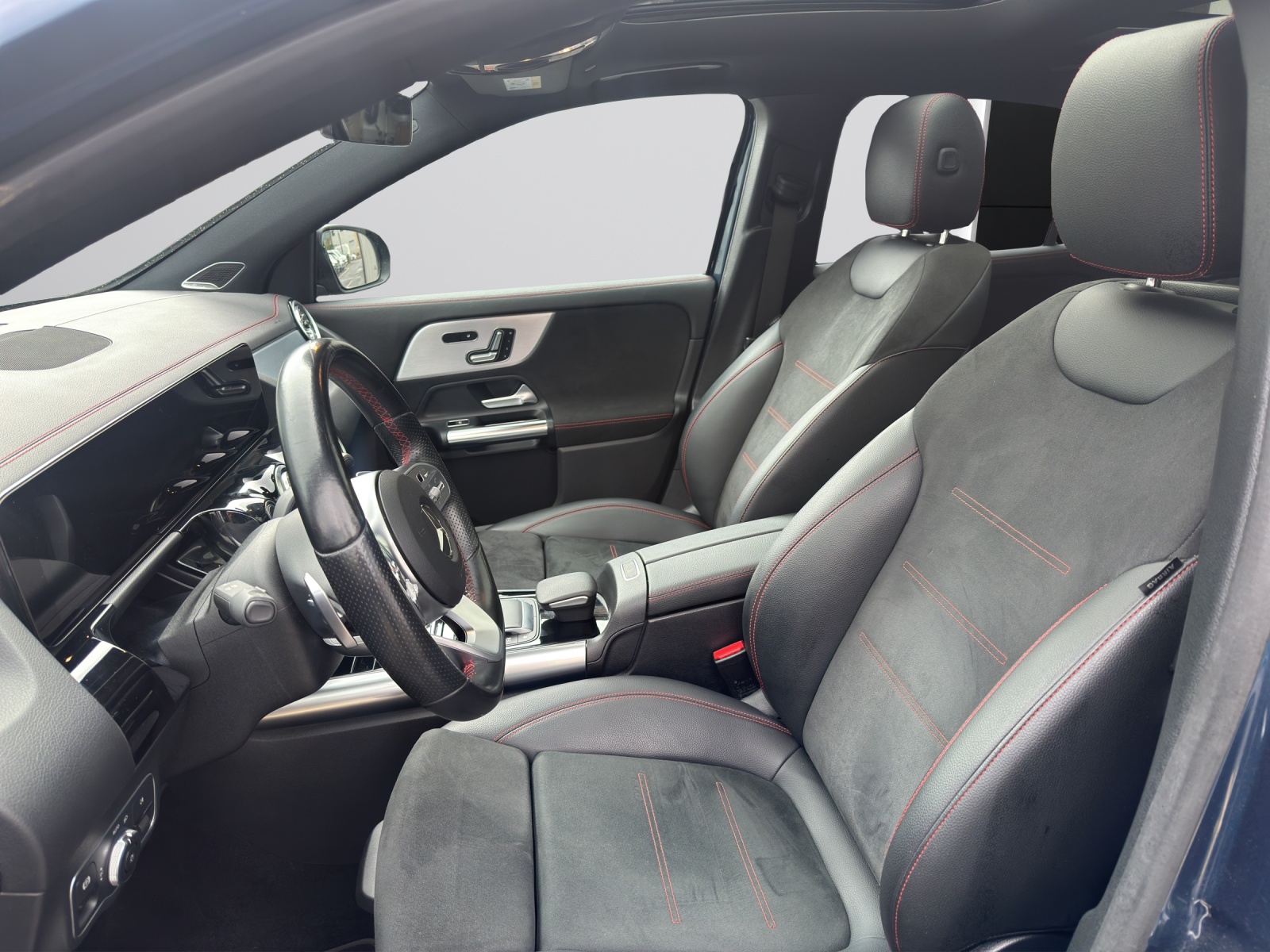 MERCEDES-BENZ EQA 250 AMG Line AMG Line-image-6