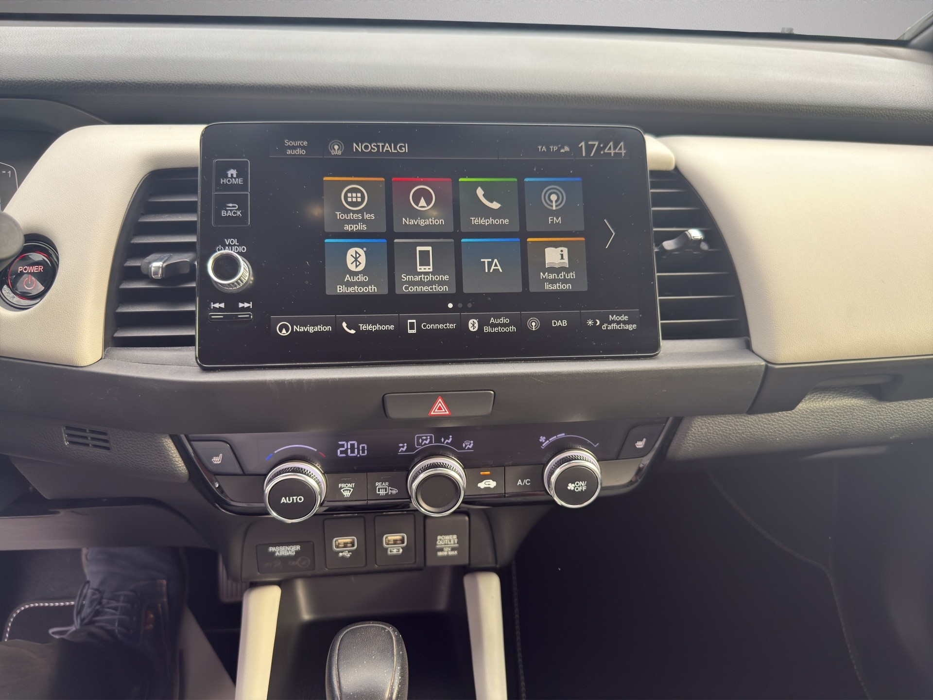 HONDA Jazz 1.5 i-MMD Executive-image-13