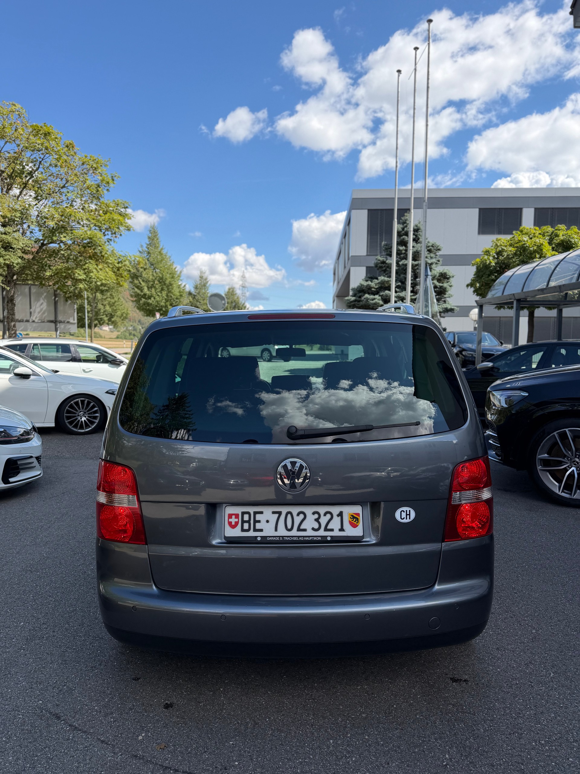 VW TOURAN-showroom-element-2