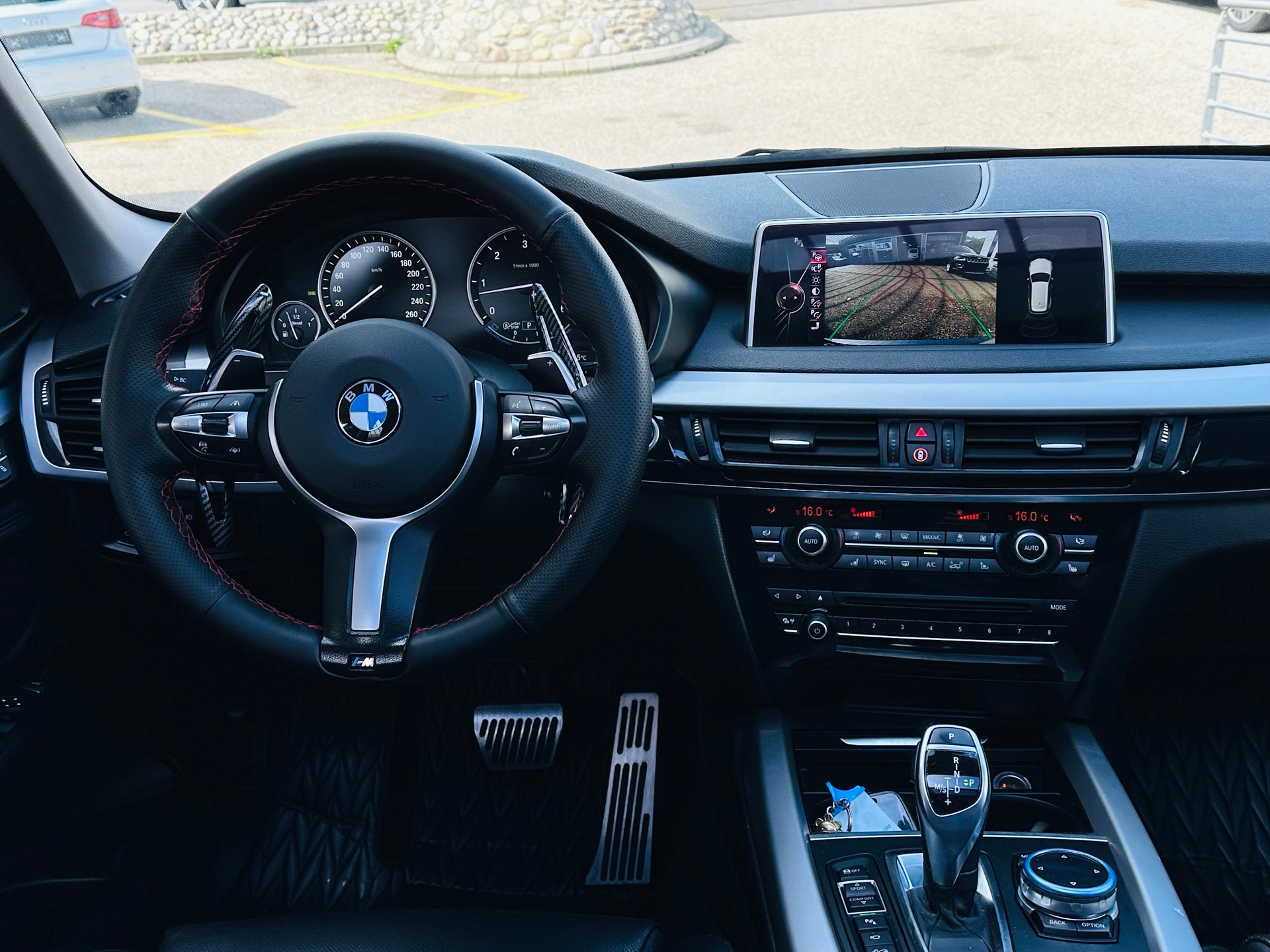 BMW X5 xDrive 30d Steptronic-image-17
