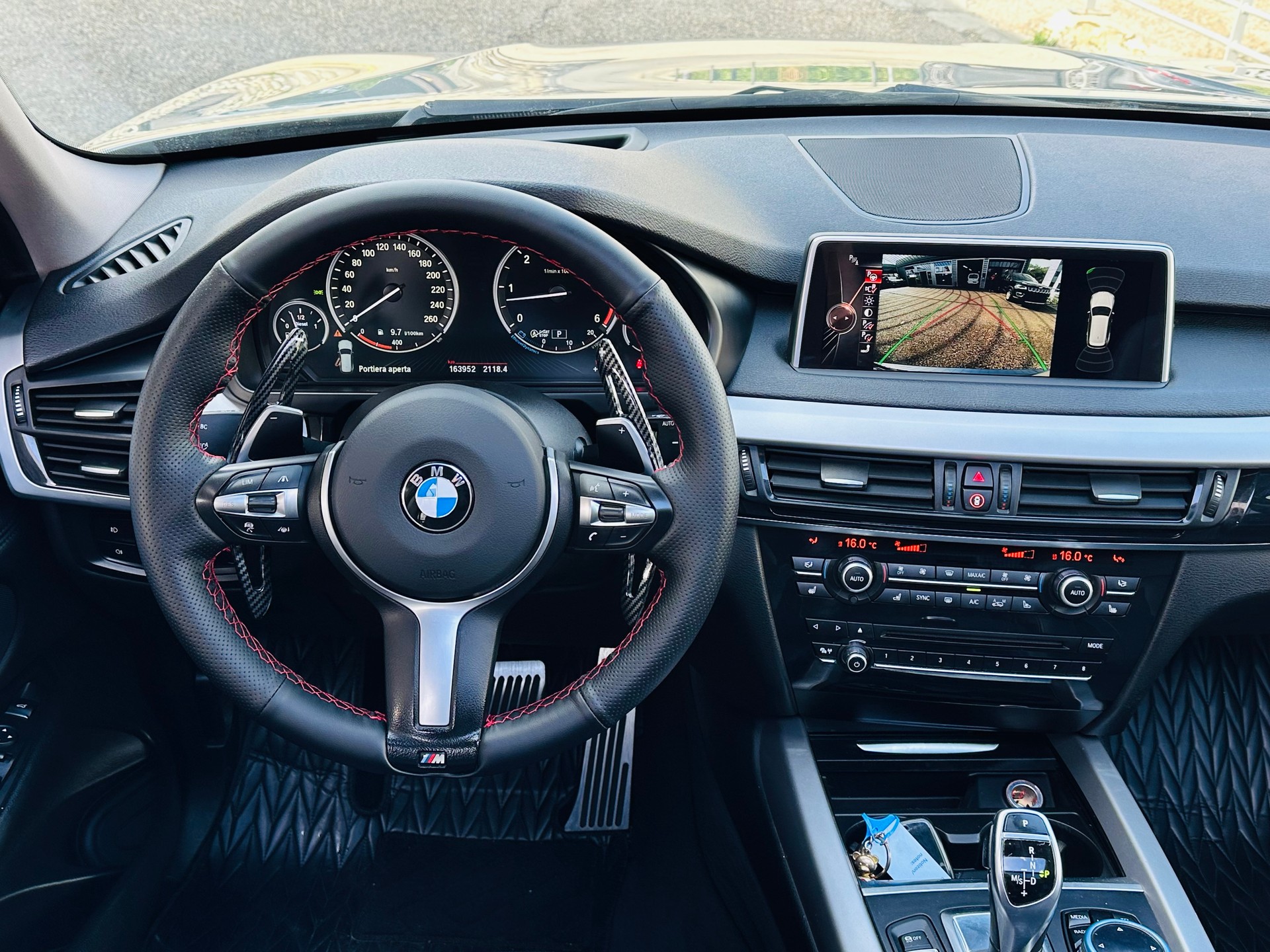 BMW X5 xDrive 30d Steptronic-image-18