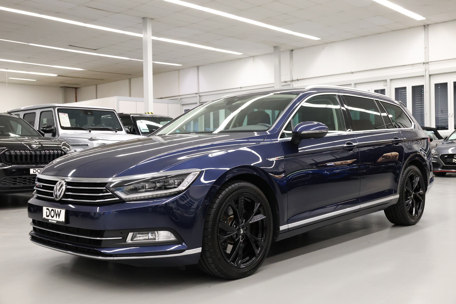 VW Passat Variant 2.0 TSI Highline DSG 4m-showroom-element-2