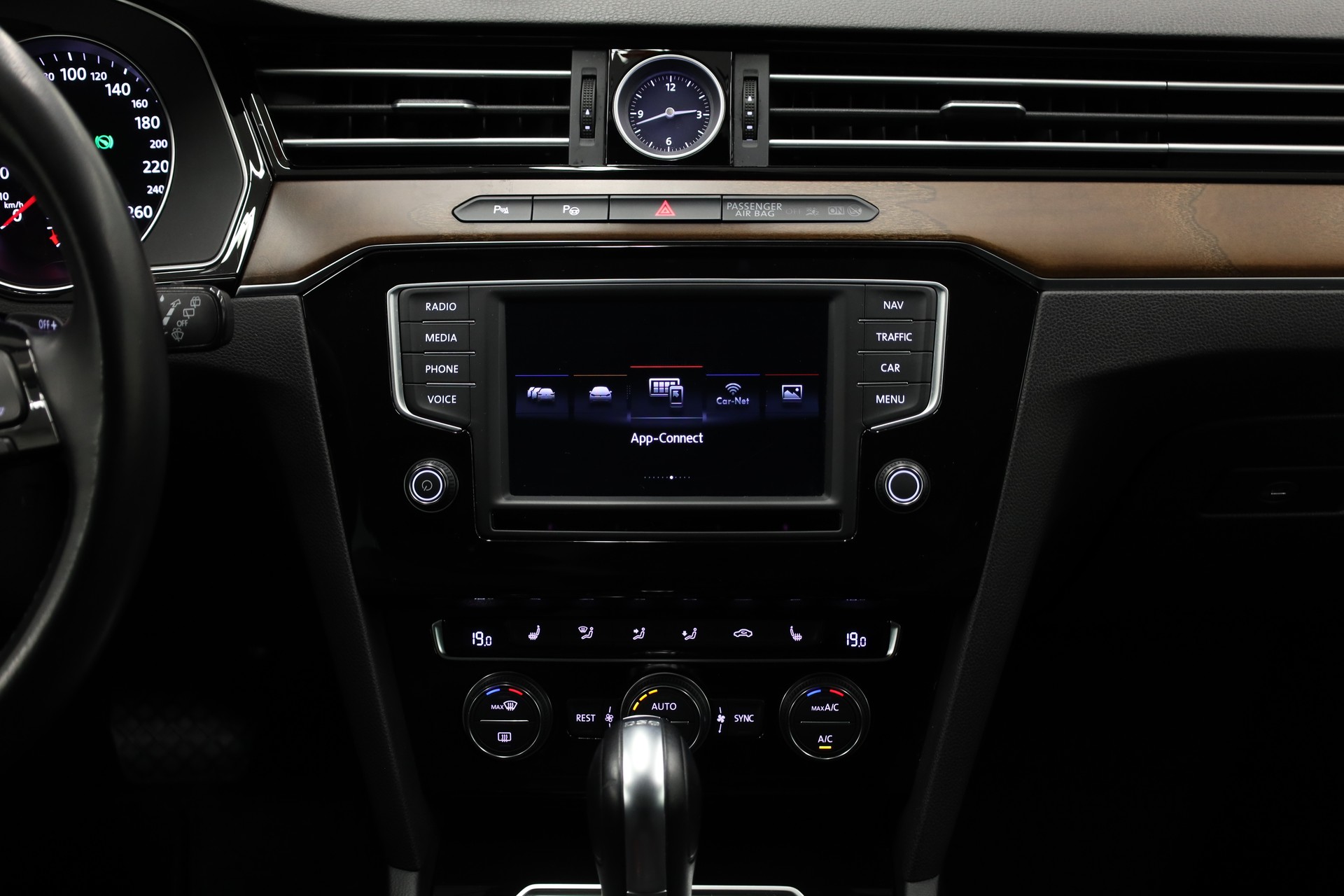 VW Passat Variant 2.0 TSI Highline DSG 4m-image-20