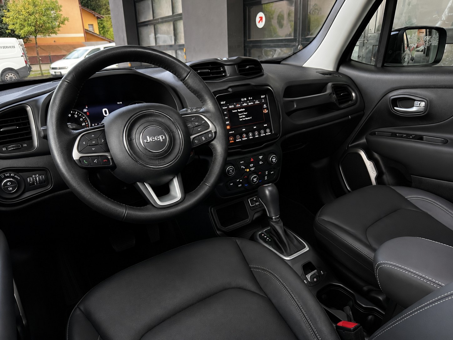 JEEP Renegade 1.5 MHEV Swiss Limited Plus-image-12
